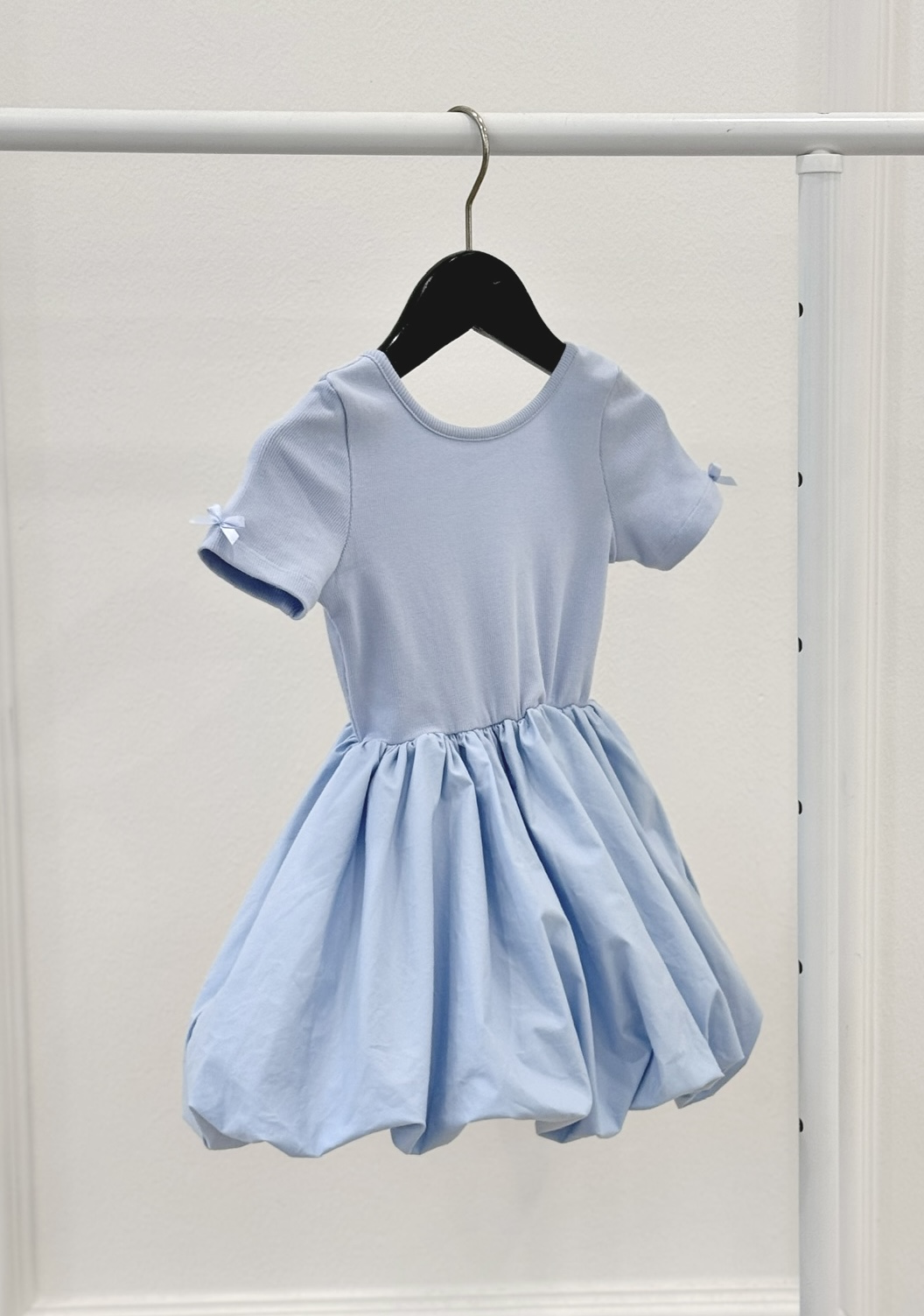 Little Pumpkin Dress '25 (Váy Bí Ngắn Tay Khoét Lưng)