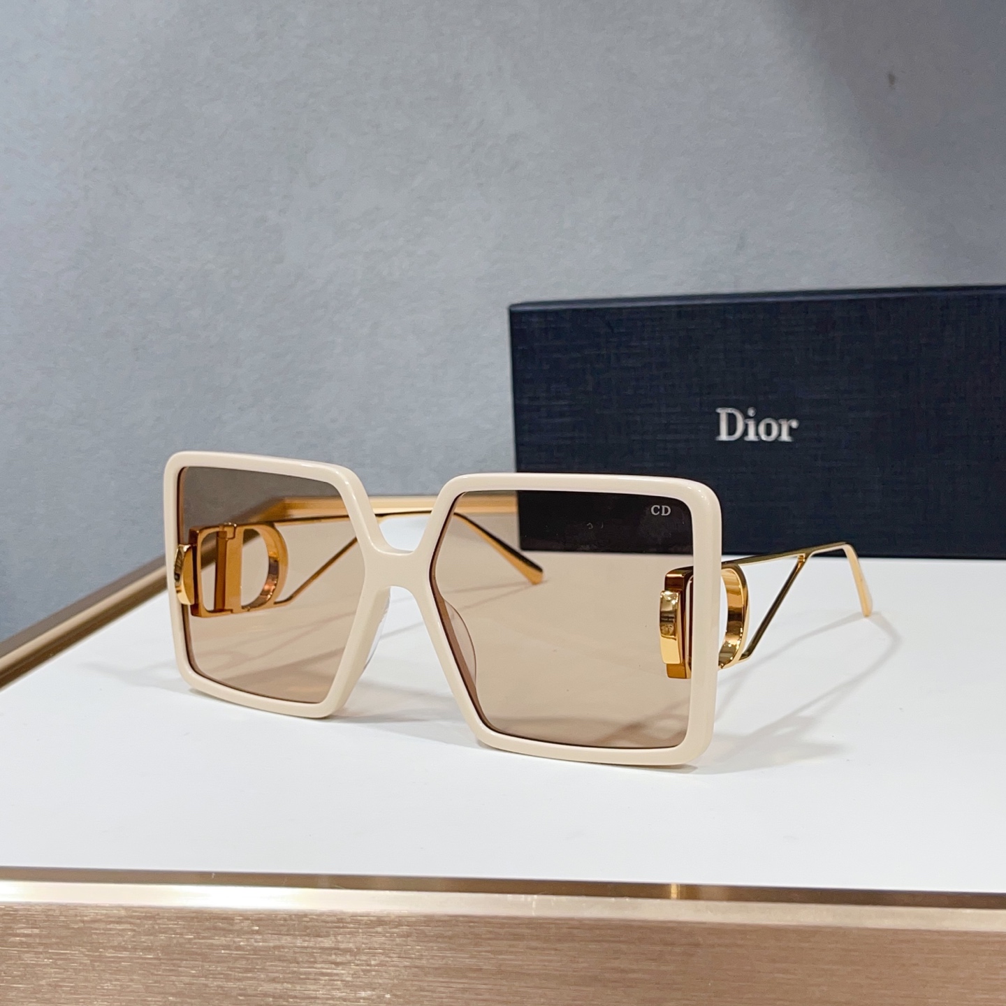 Kính dior_thumbnail_8
