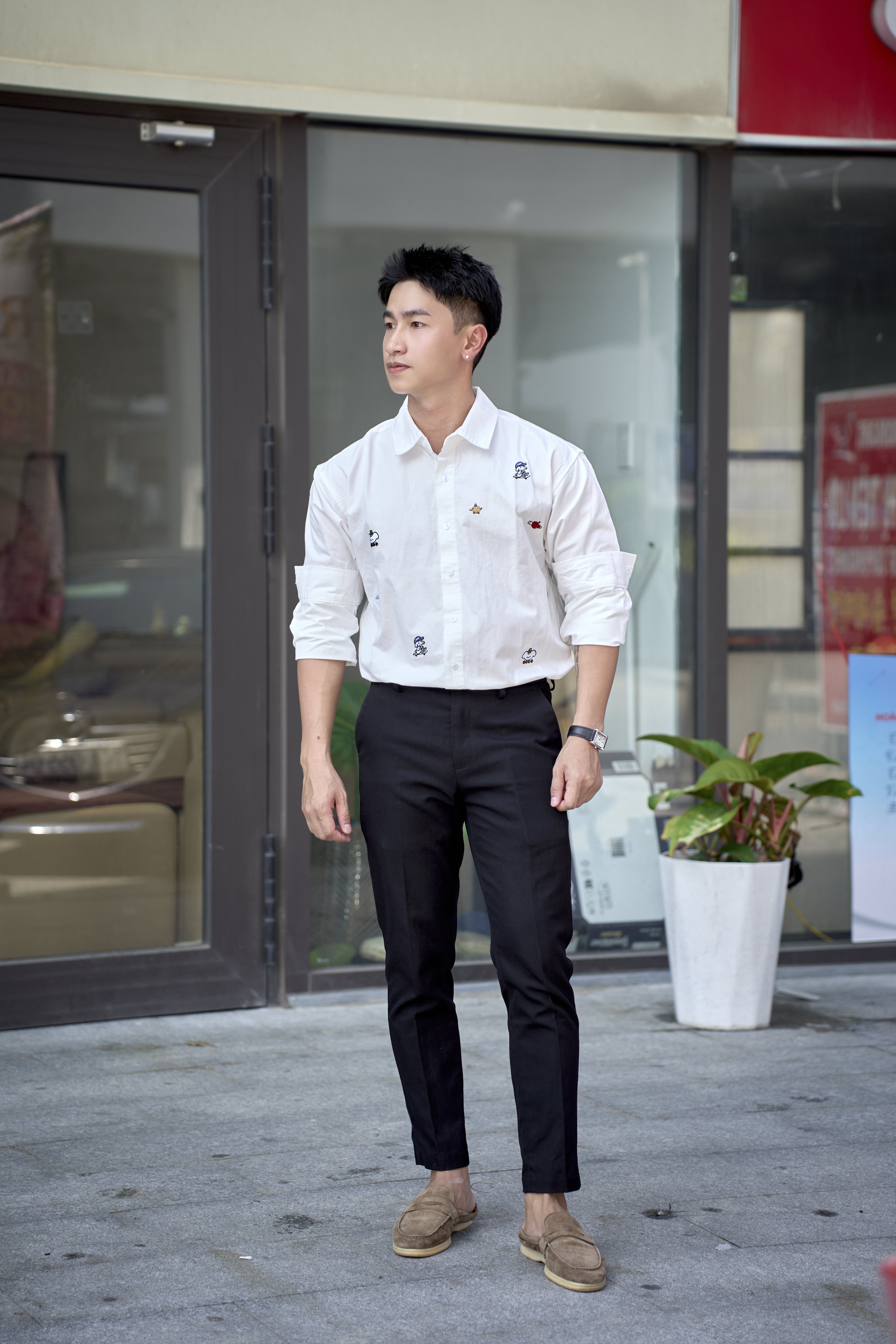 SA115 - Áo sơ mi nam dài tay thêu họa tiết hoạt hình phong cách Nhật Bản, dáng rộng, màu trắng xanh nhạt_thumbnail_5