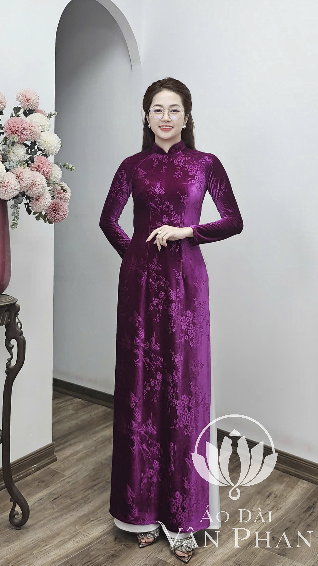 Nhung 92CC áo dài cổ 3p tay dài nhung tím Cẩm lá trúc