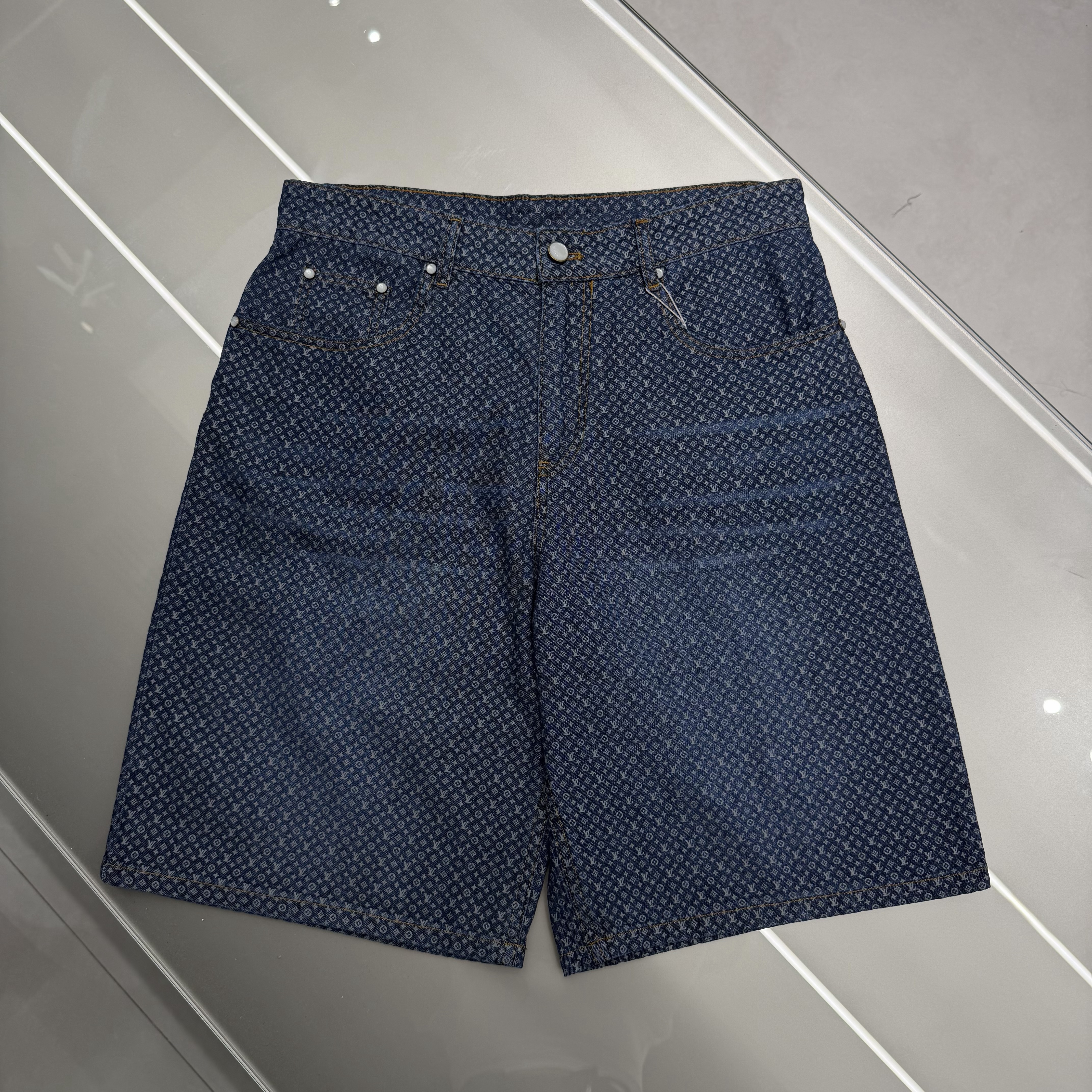Quần Short LV _thumbnail_0