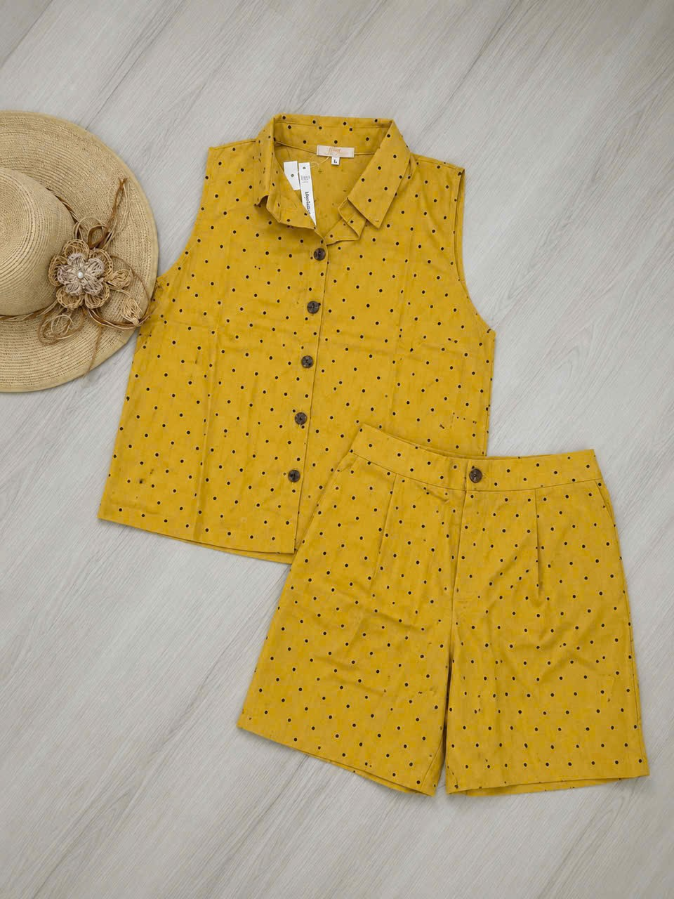 Bộ linen đùi chấm bi áo sơ mi sát nách_thumbnail_4
