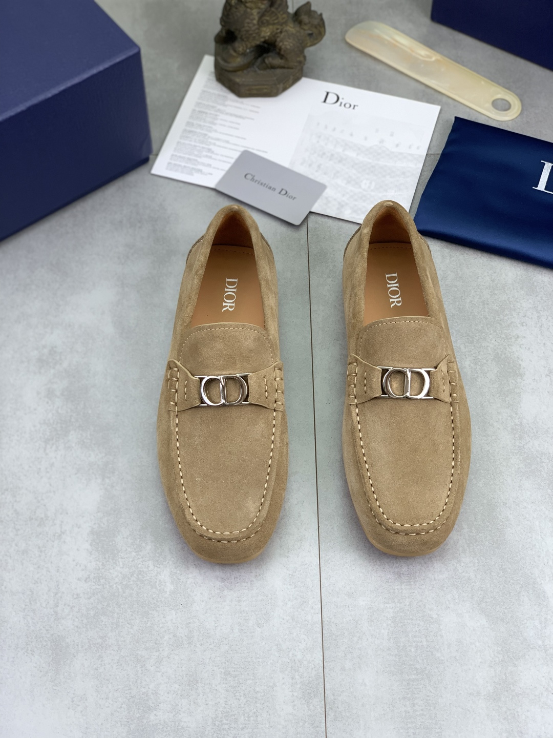 Giày Moca Dior