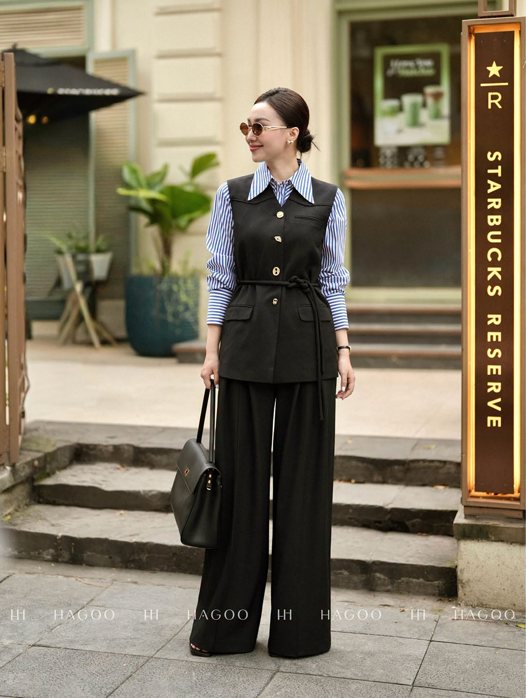 V-neck vest with shoulder pads