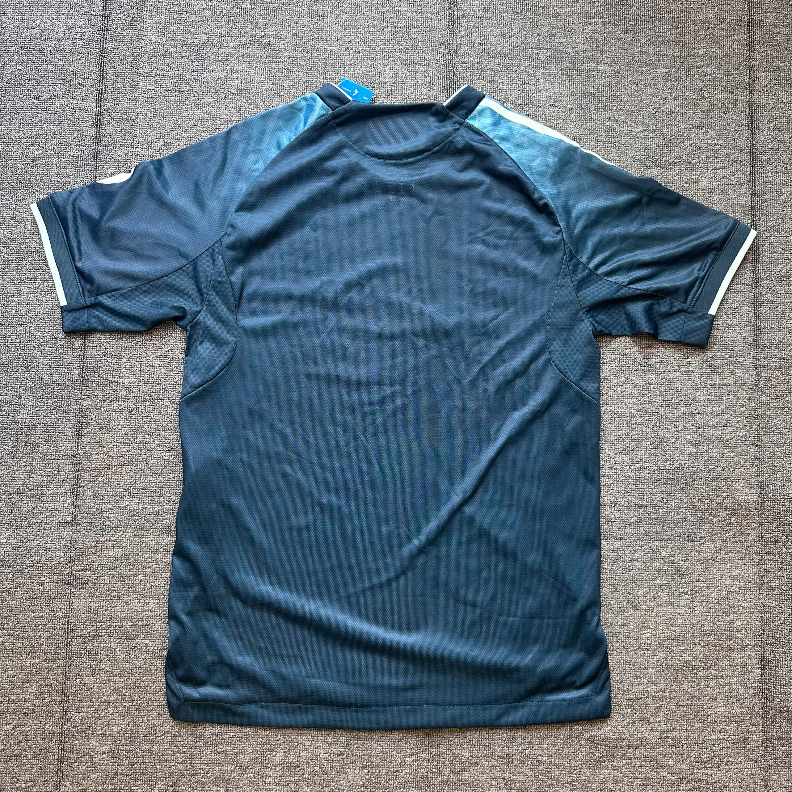 SALE 11 - Size: M