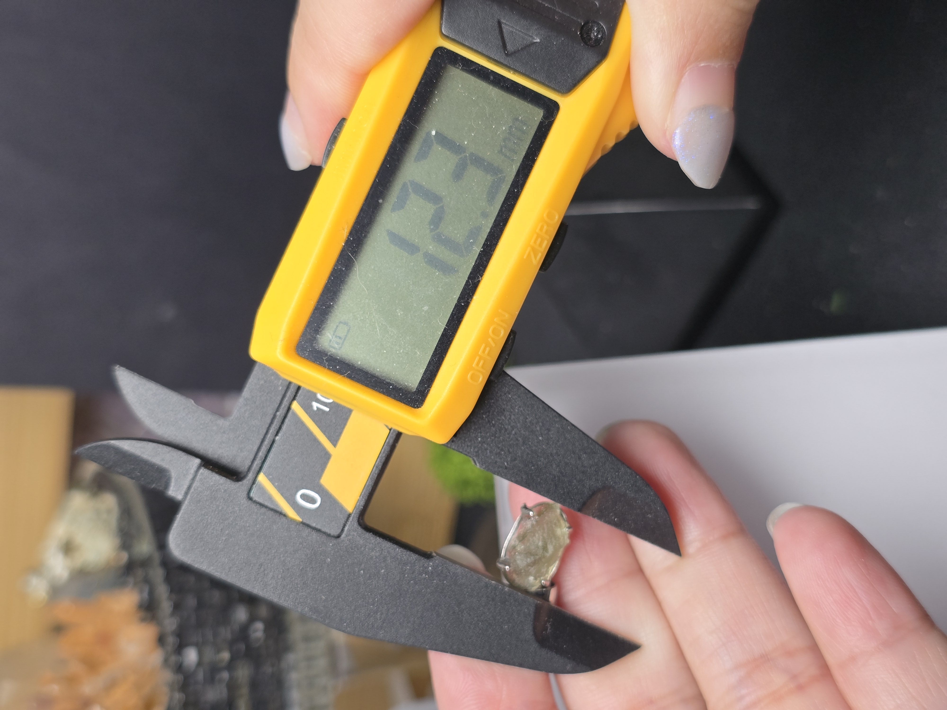 [CẨN TRỌNG] Mặt vòng Tektite var. Moldavite - Thủy tinh thiên thạch_thumbnail_3