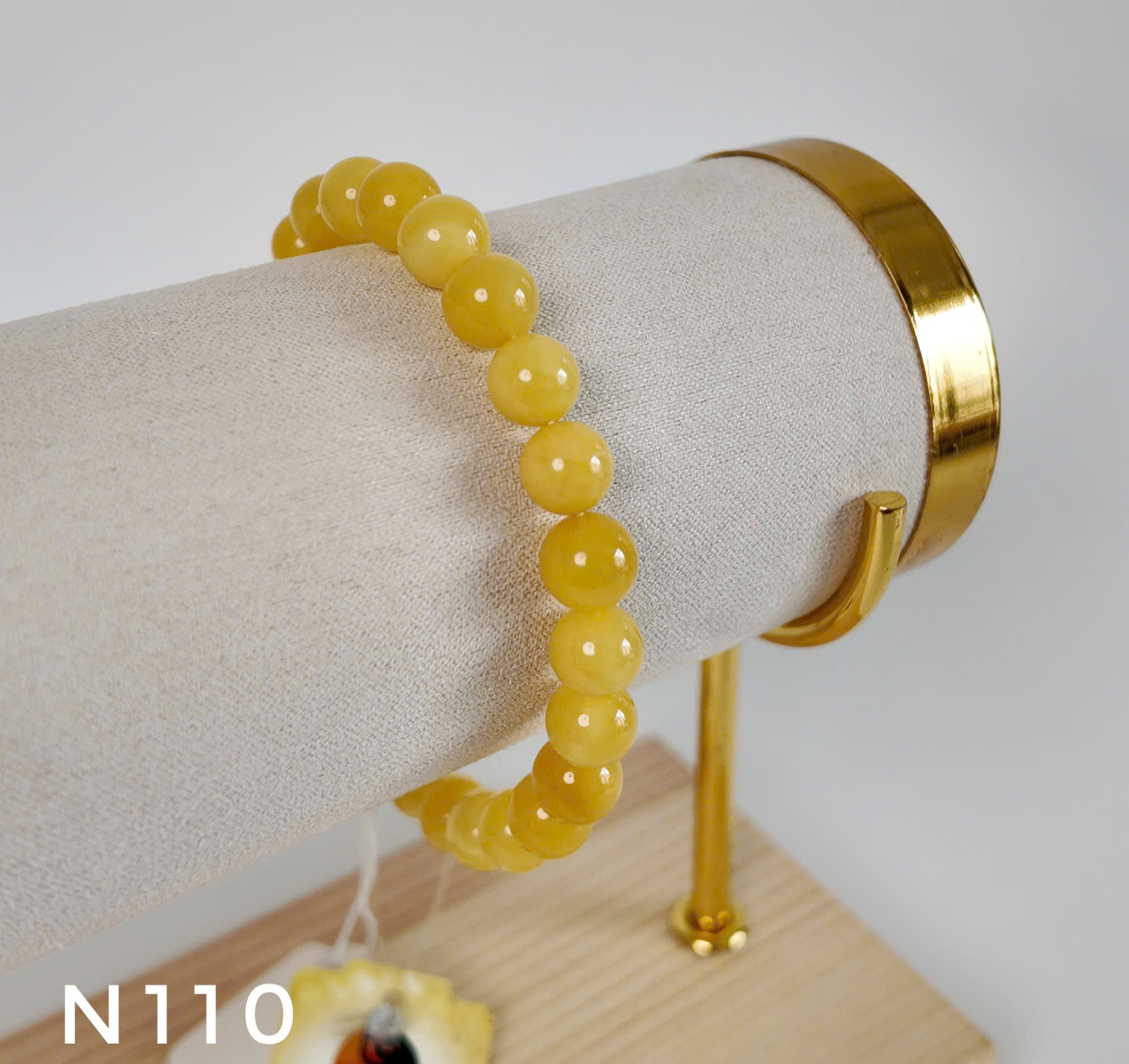 Vòng Tay Hổ Phách Hoàng Gia Vân Sữa Hạt Tròn – N110_thumbnail_4