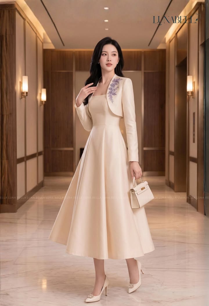 Set váy kèm choàng đính đá LAVENE màu BE