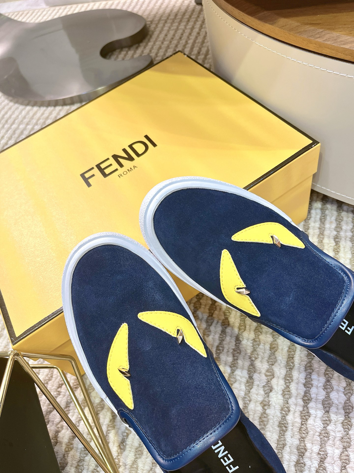 Giày Slipon Fendi