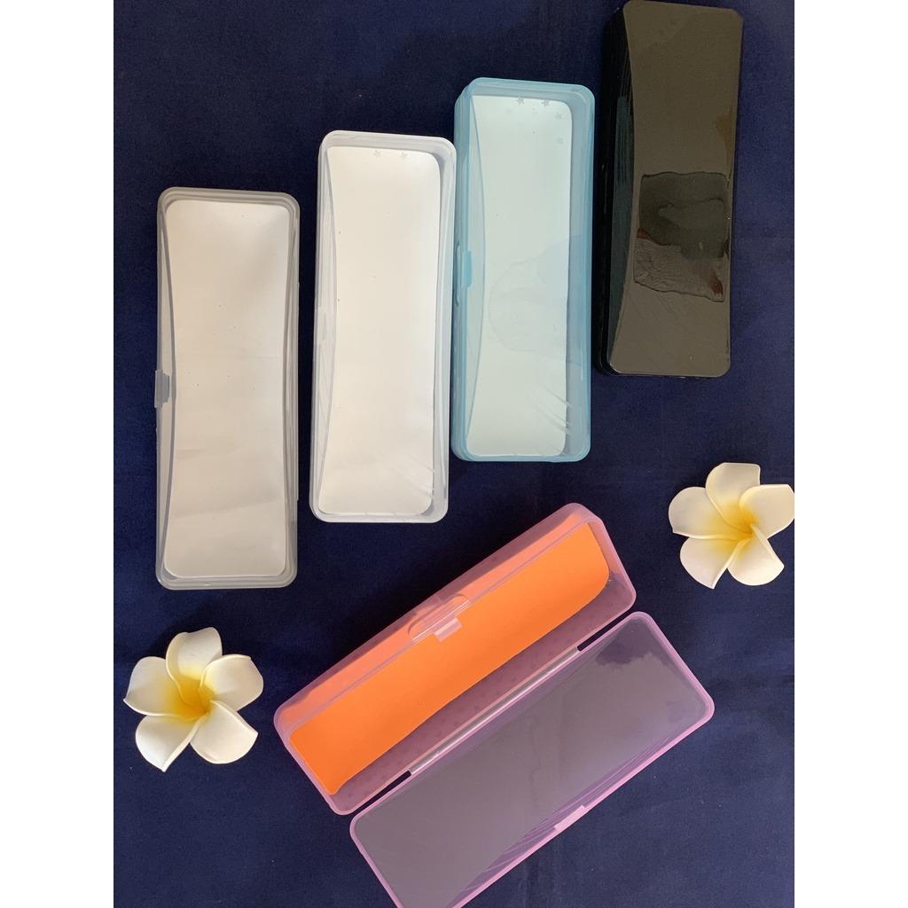 Hộp Đựng Kính Cận Nhựa Kiểu Vuông, Nhỏ Gọn Kèm Khăn Lau Kính Tiện Dụng_thumbnail_2