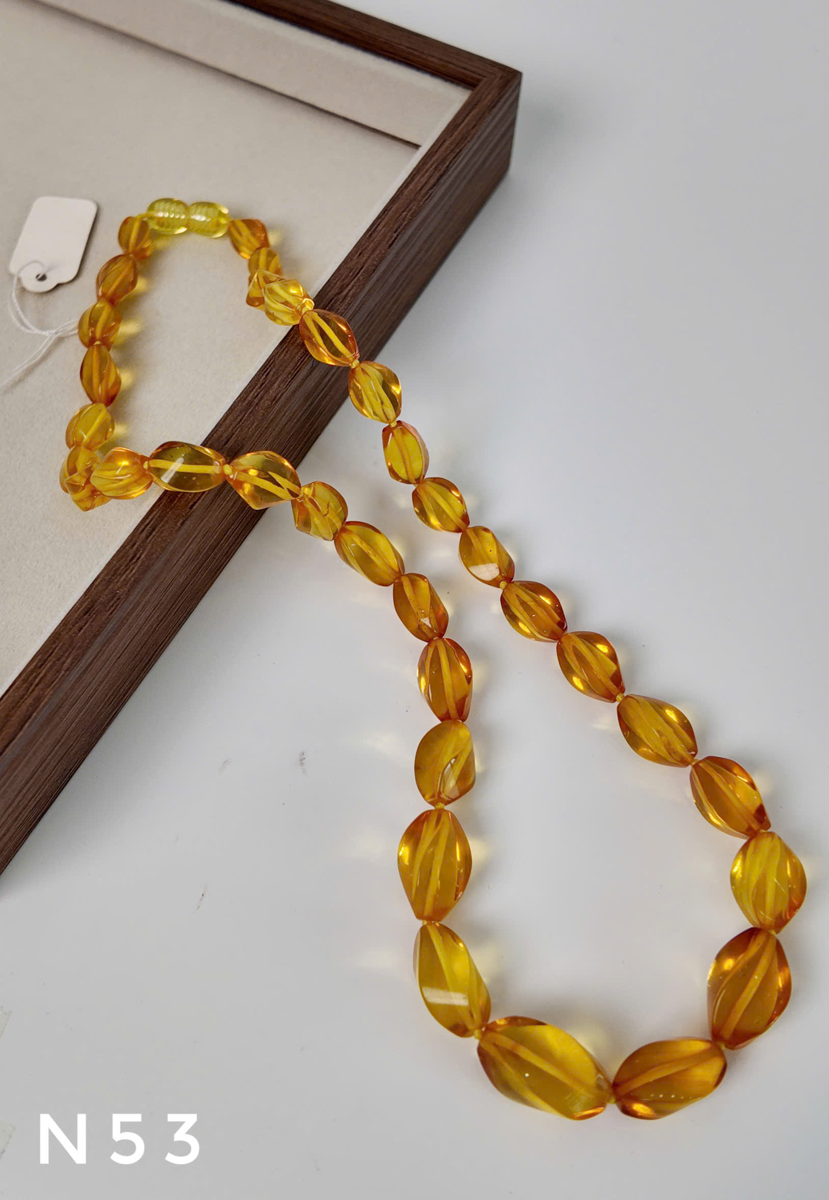 Dây Cổ Hổ Phách Mật Trong Cắt Giác – N53