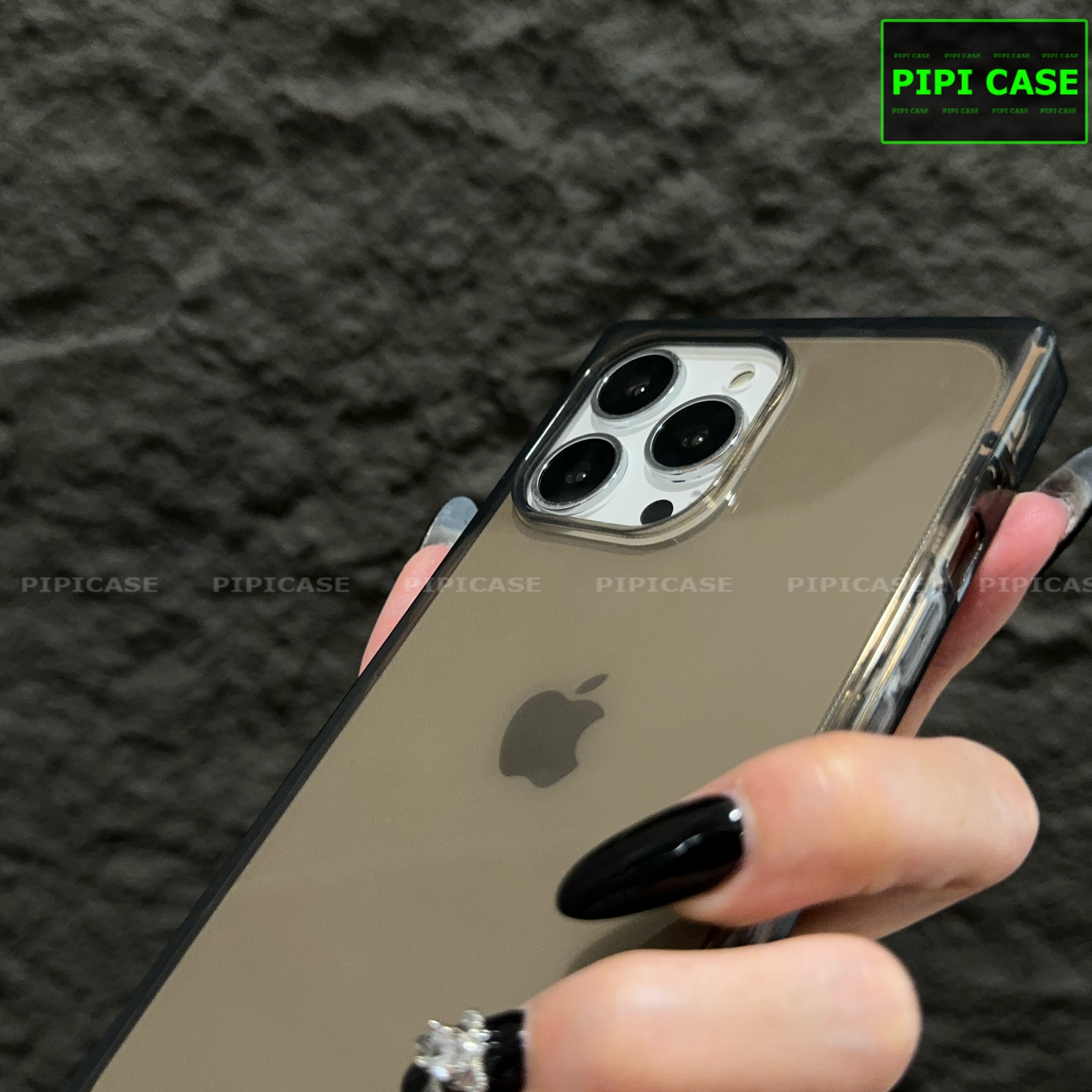 Ốp Lưng iPhone 13 Pro - Layla - Đen_thumbnail_1