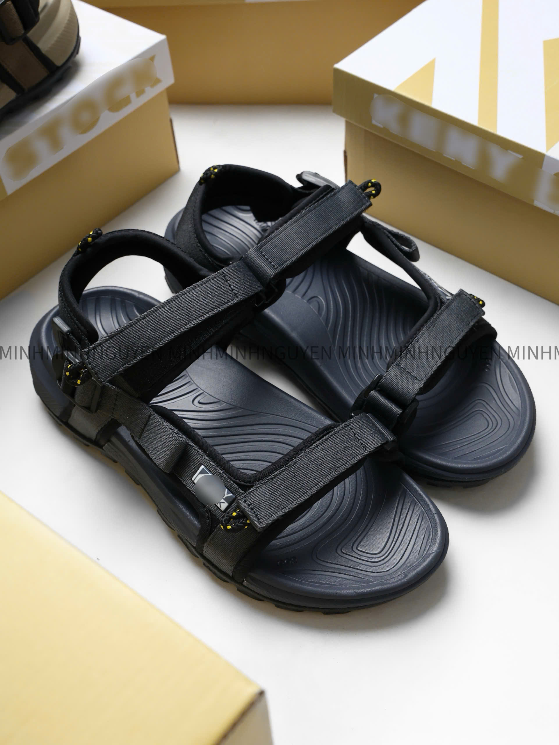 SANDAL KENYSTOCK_thumbnail_5