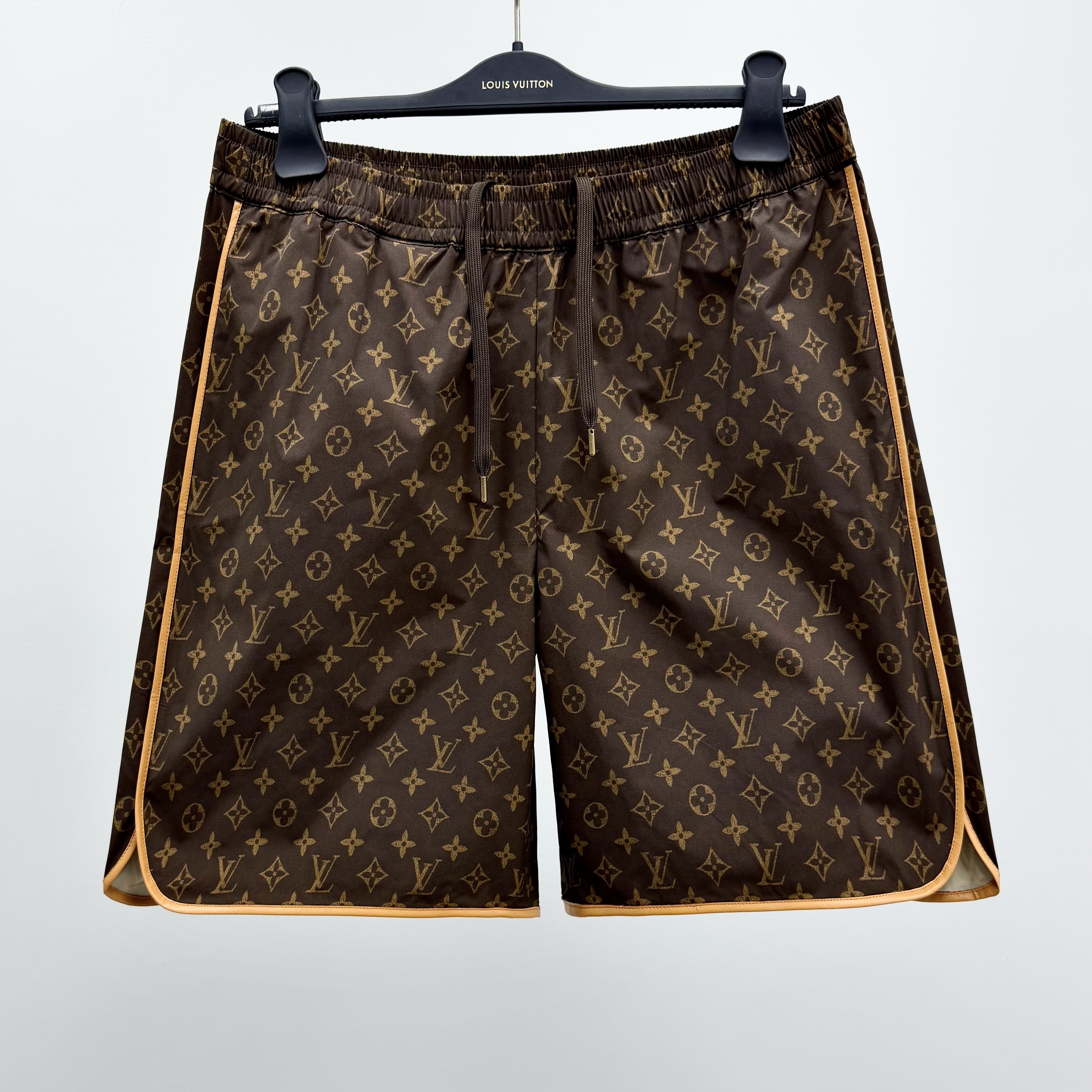 Quần Short LV 