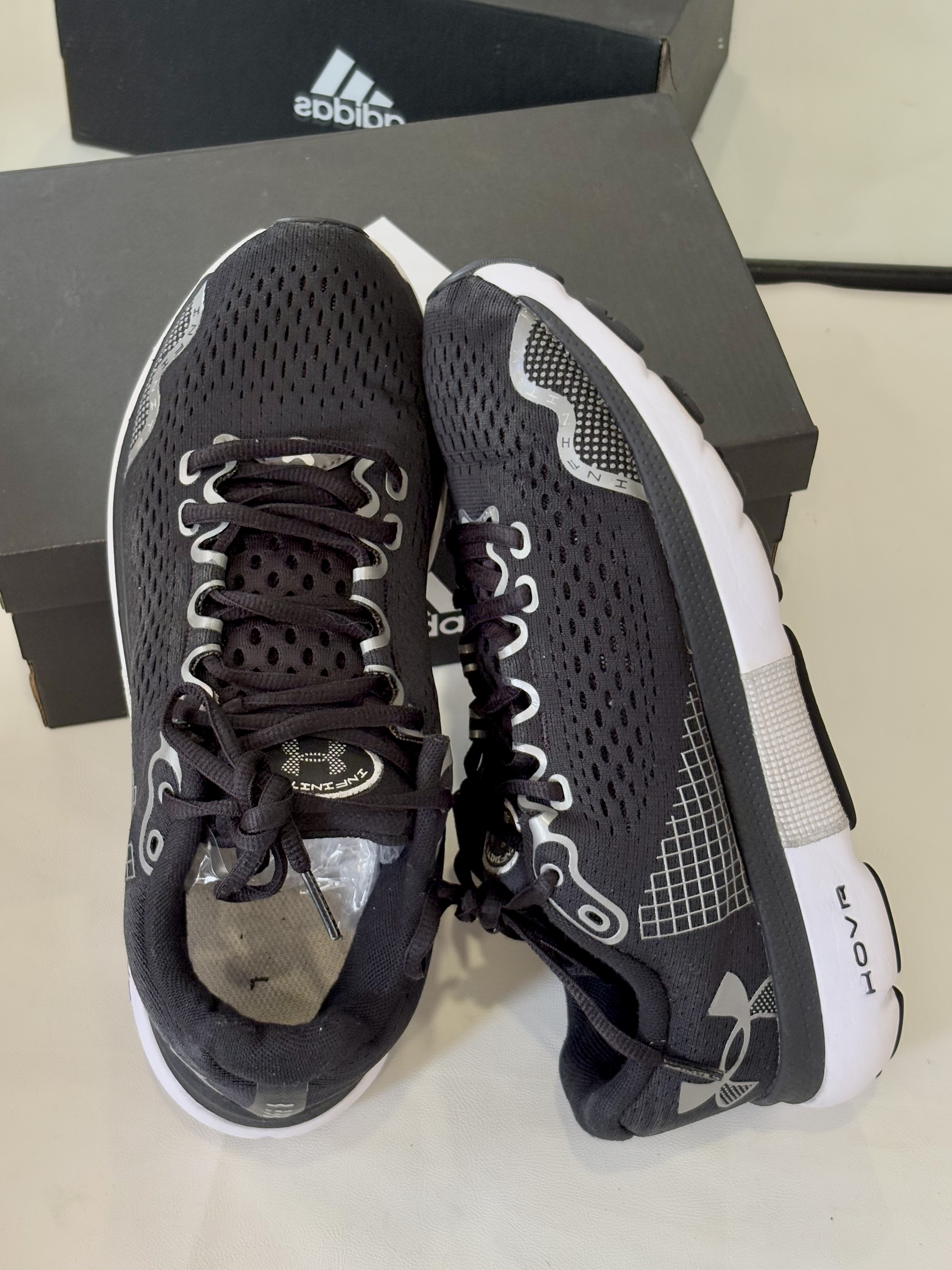 Under Armour HOVR Infinite 3021395-001