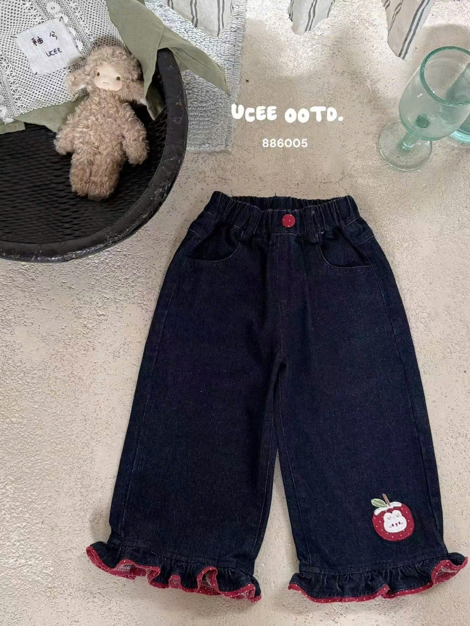 UC80 - Quần bò gấu bo chun UCEE