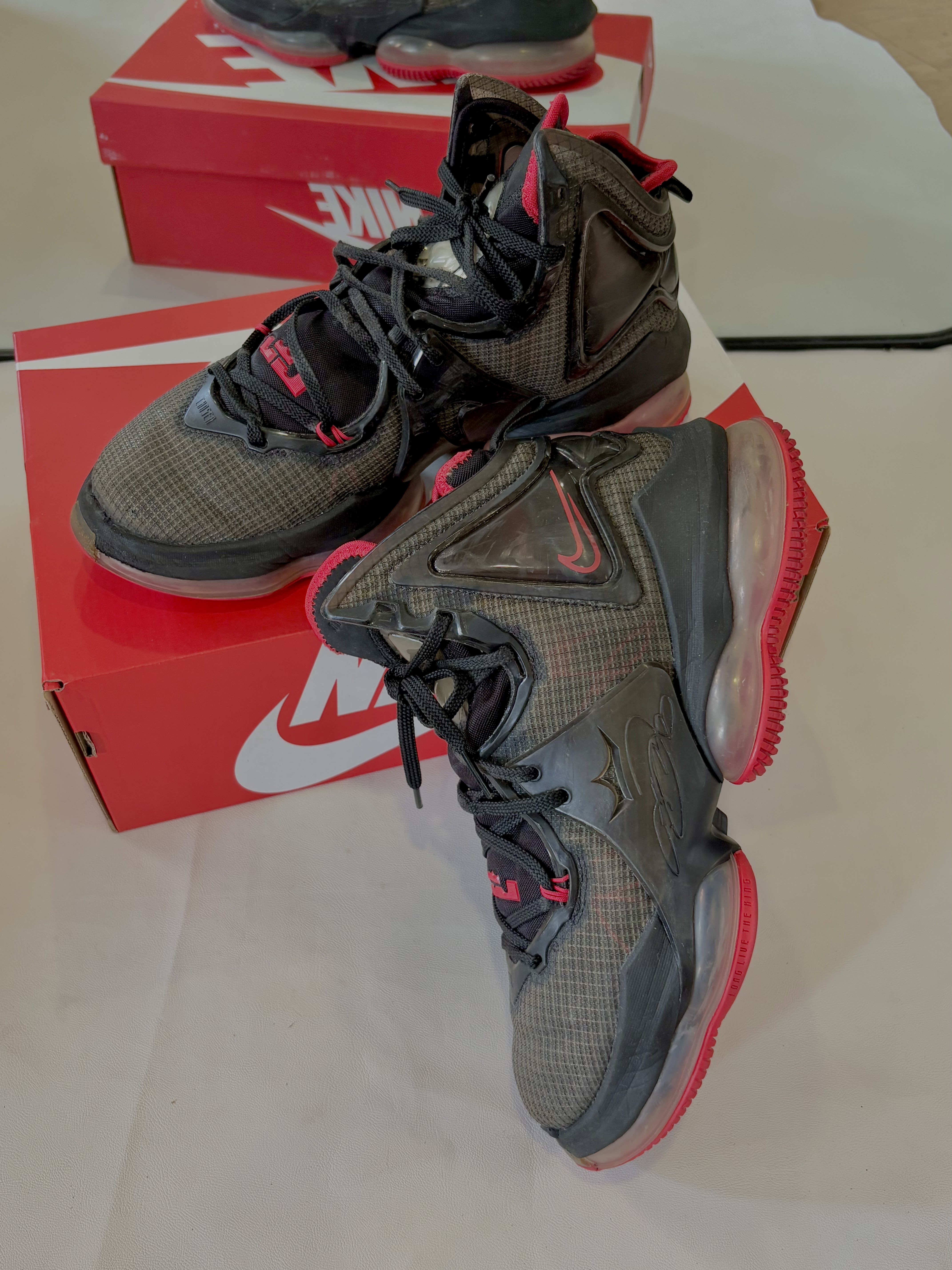 Nike LeBron 19 DC9338-001_thumbnail_4
