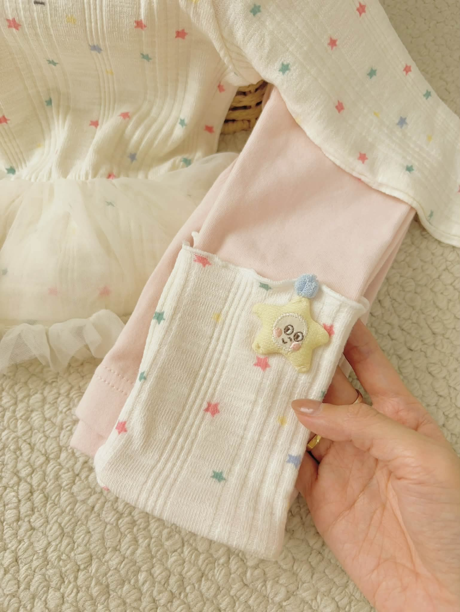 UC37 - Quần legging hoạ tiết ngôi sao UCEE 276016_thumbnail_0