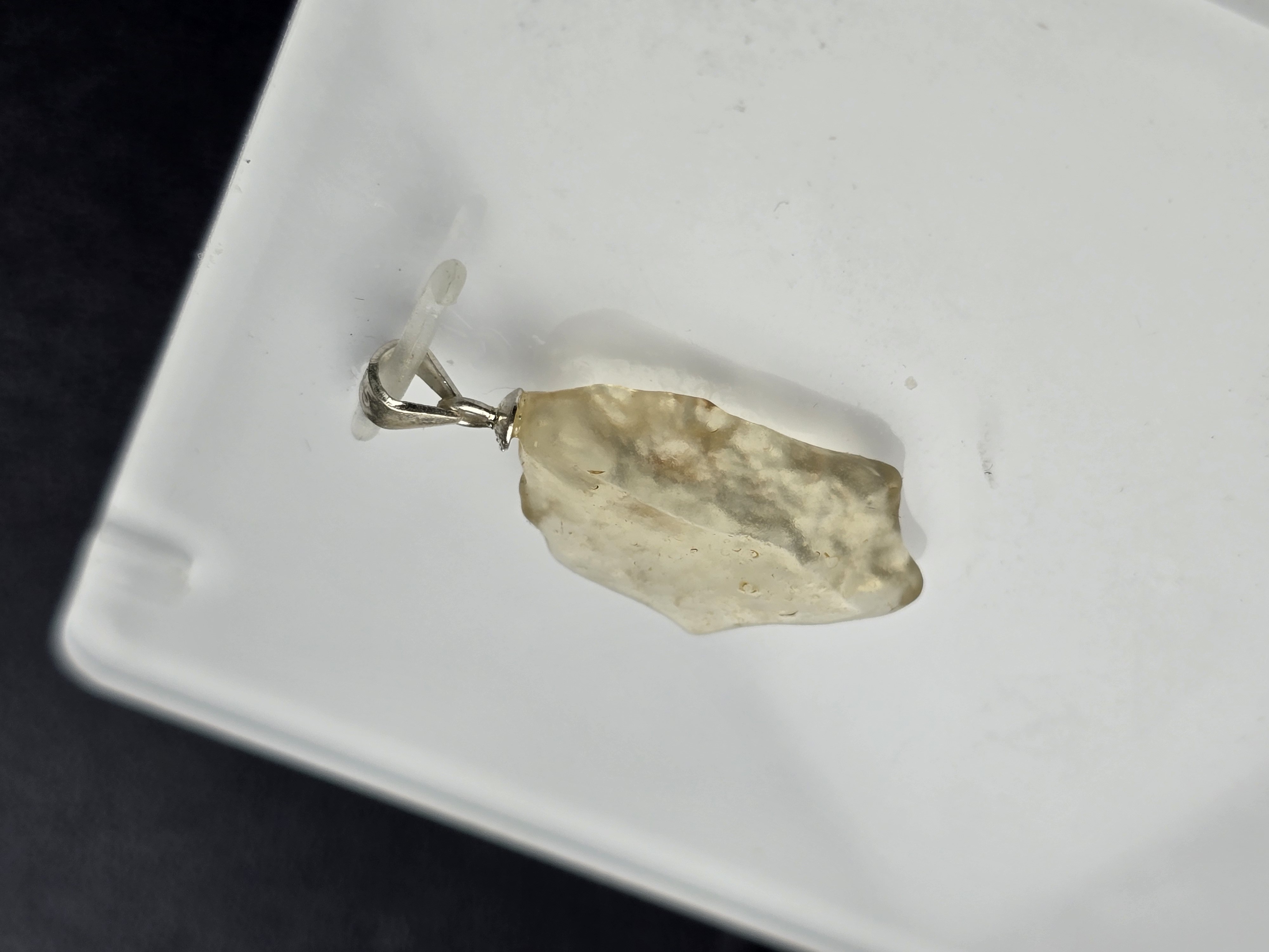 Mặt Dây Chuyền Libyan Desert Glass Dáng Thô Khấu S.925_thumbnail_2
