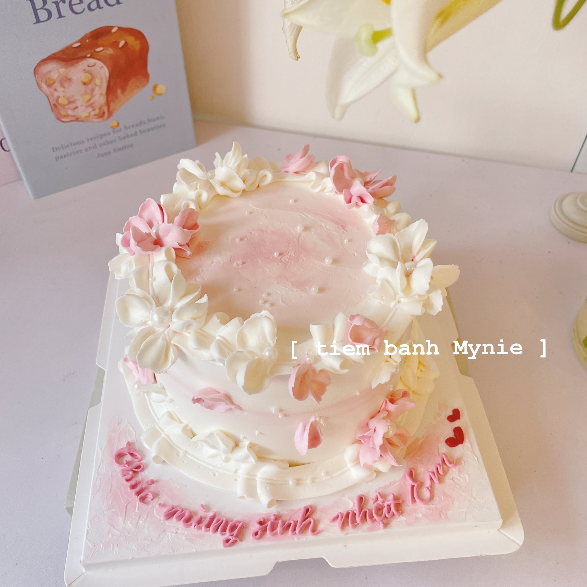 Bánh kem trang trí hoa - MH0121