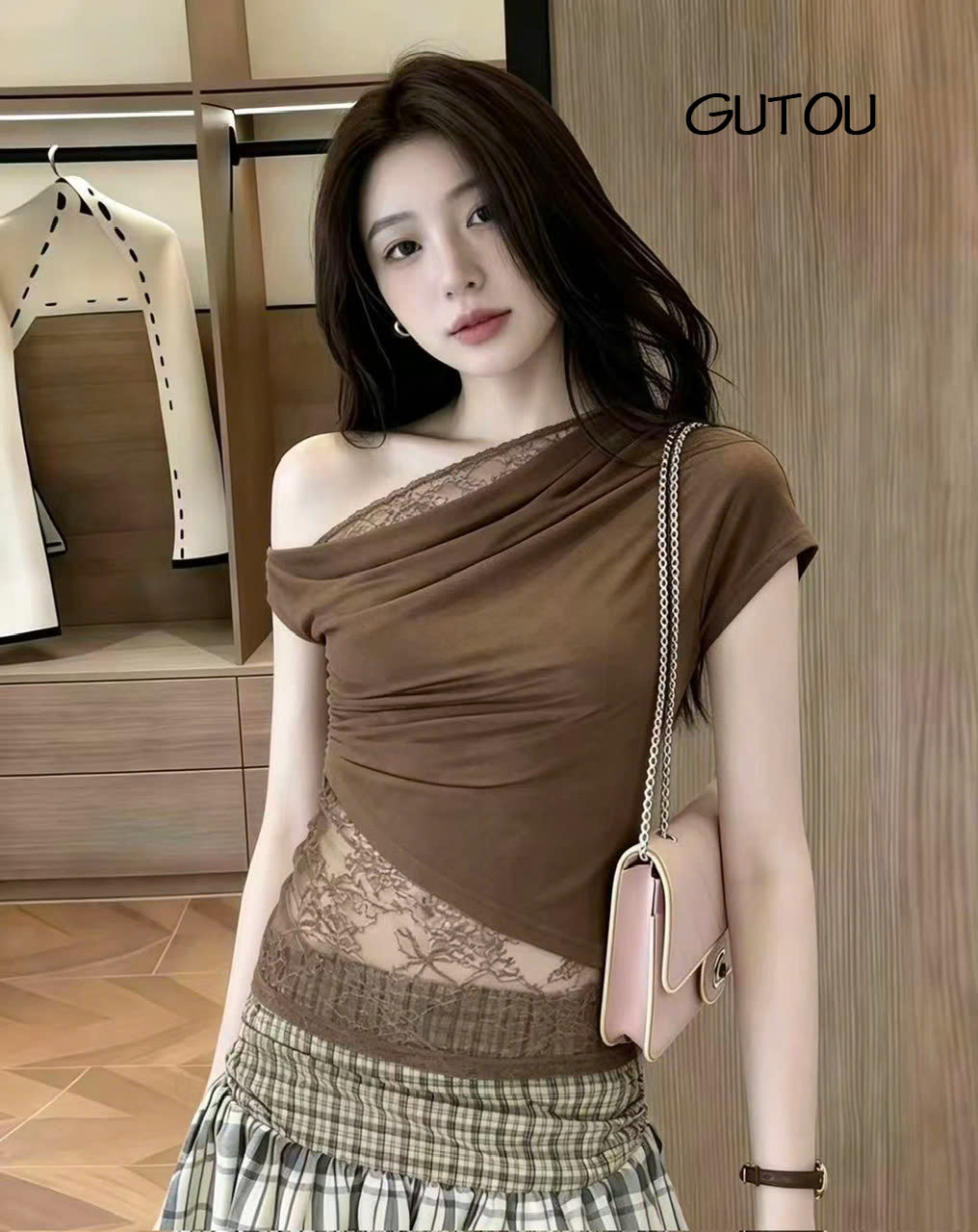 [ GUTOU ] Áo Thun Trễ Vai Viền Ren Nhún Eo Satin Muse