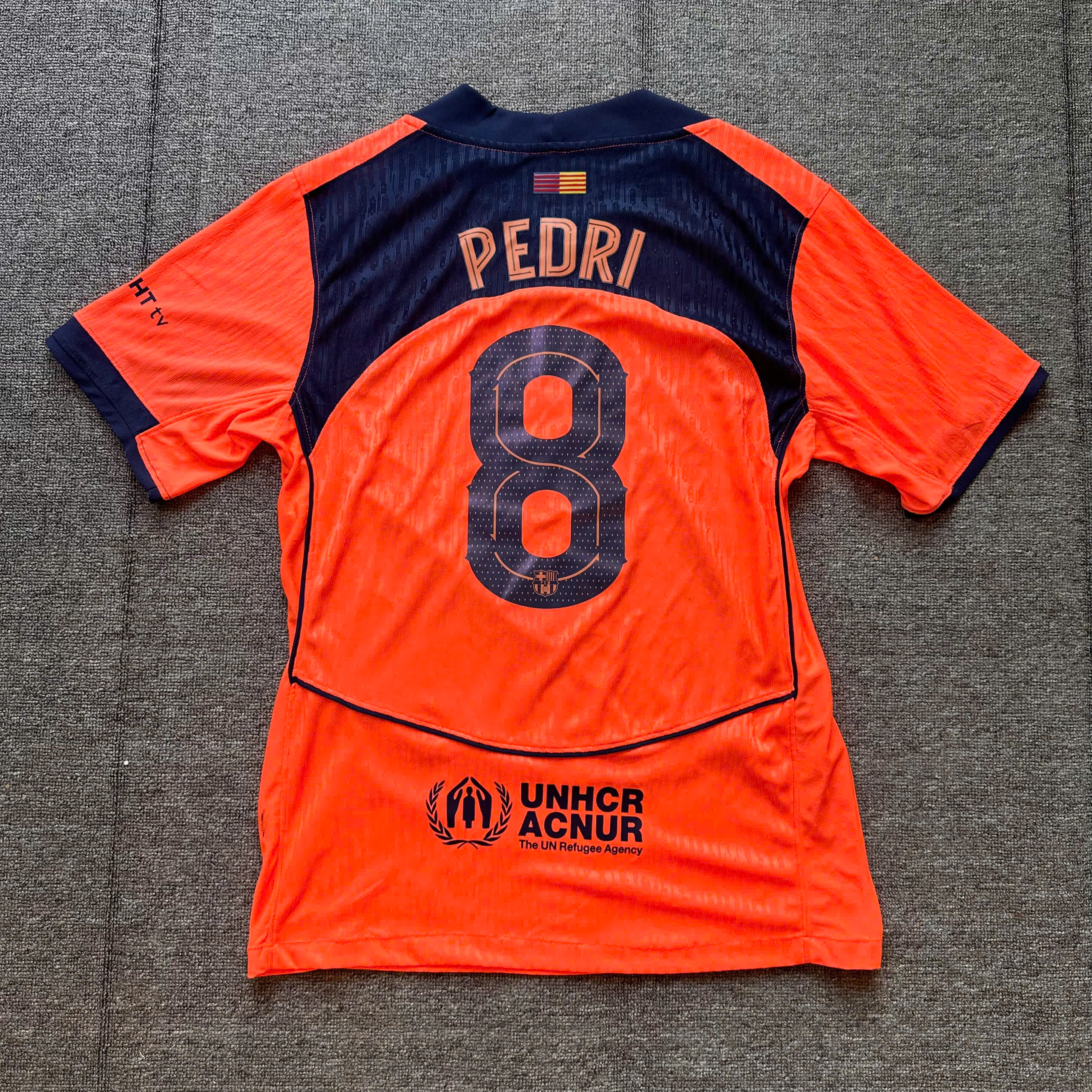 SALE 5 - Size: M