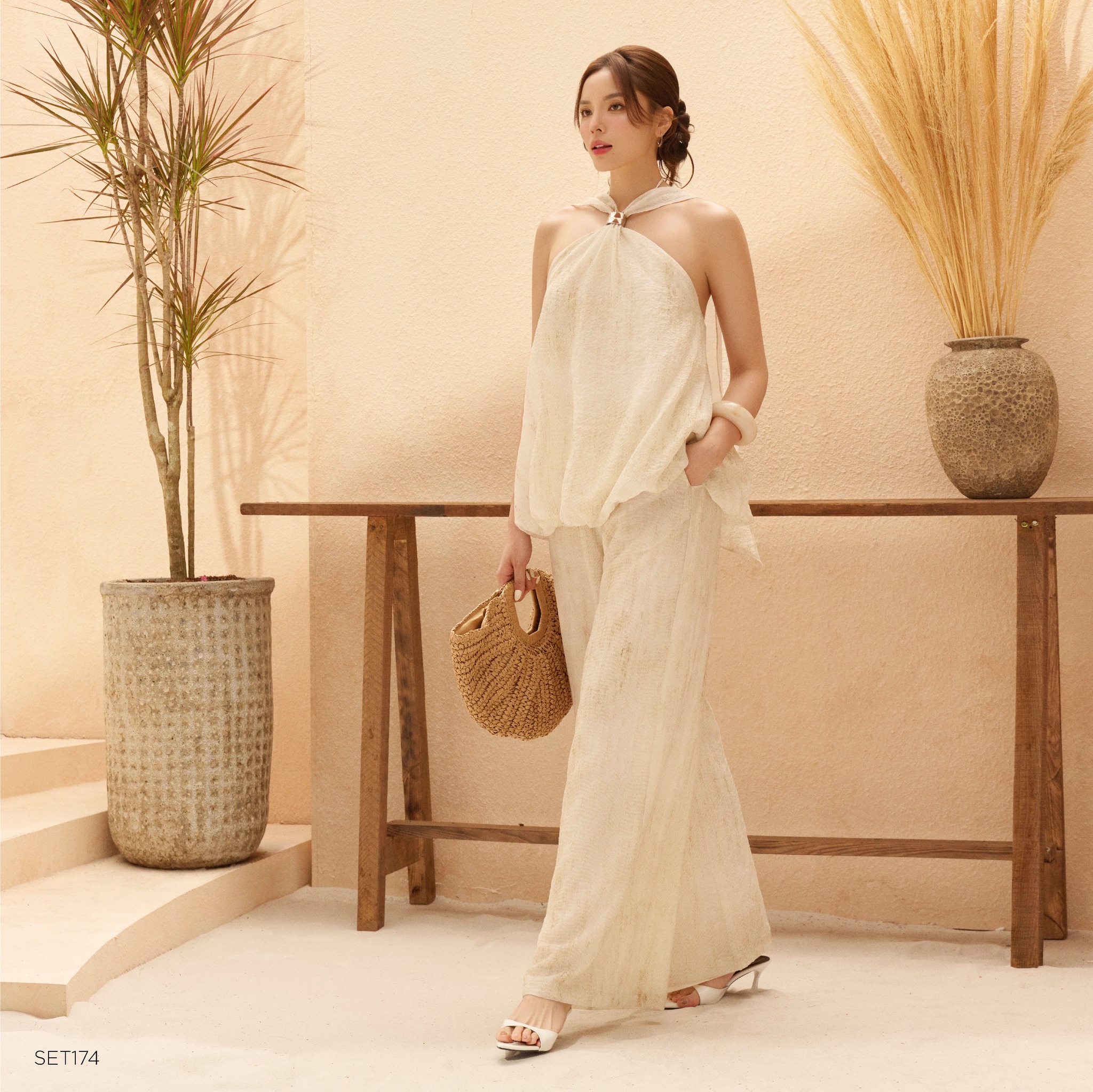 Set Tơ Lụa Cổ Yếm Phối Quần Suông KAYLIN Chic Halter Set