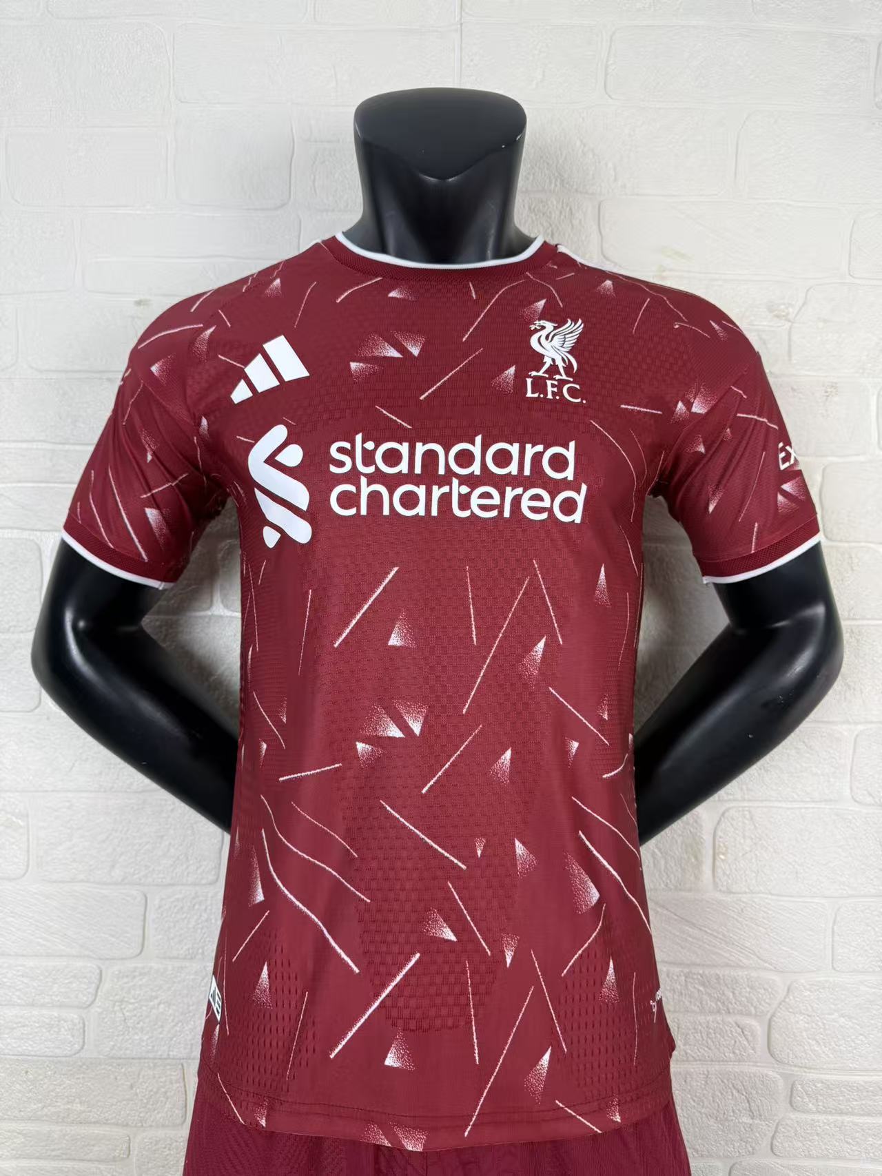 Liverpool sân nhà bản player 26-27_thumbnail_2