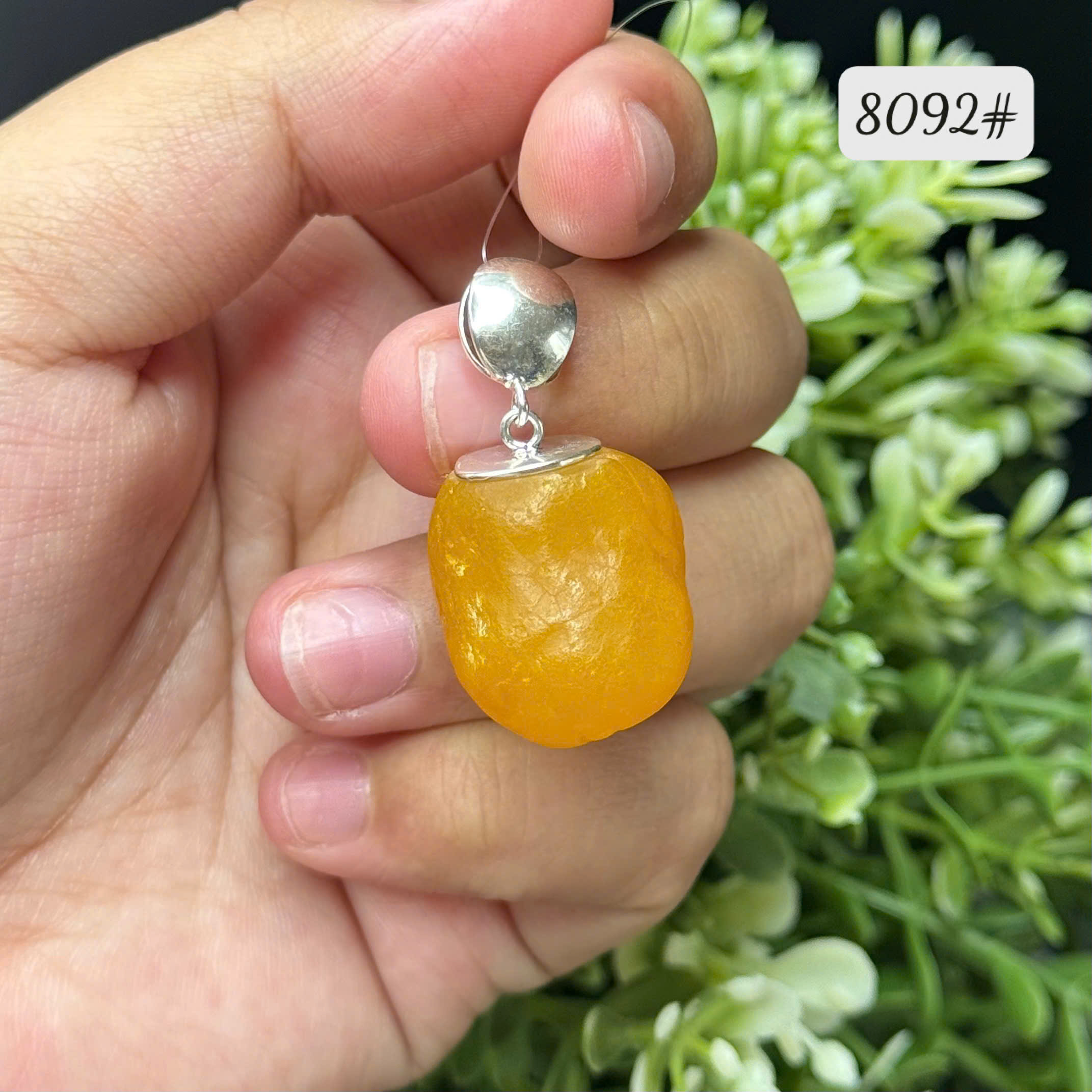 Mặt Dây Hổ Phách Vàng Giọt Nhỏ Chốt Bạc - Mã 8092