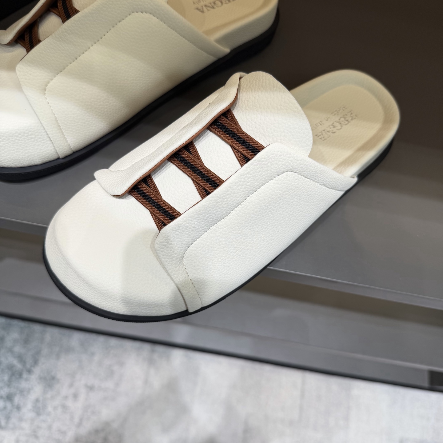 Sục Zegna_thumbnail_8