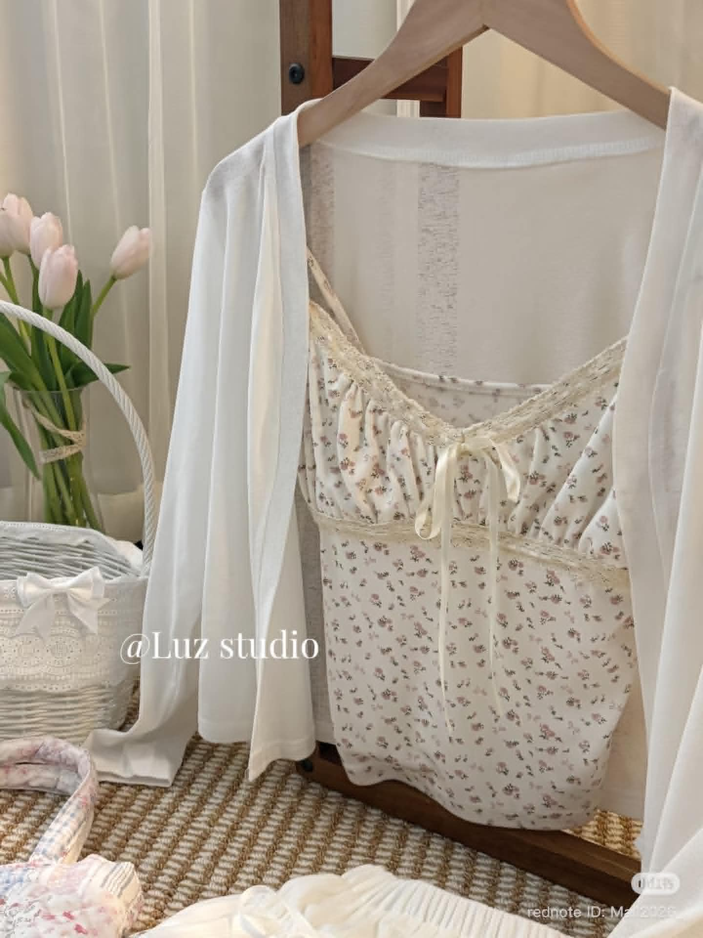Lucas - Set áo thun 2 dây viền ren đính nơ hoa nhí + áo cardigan trơn basic
