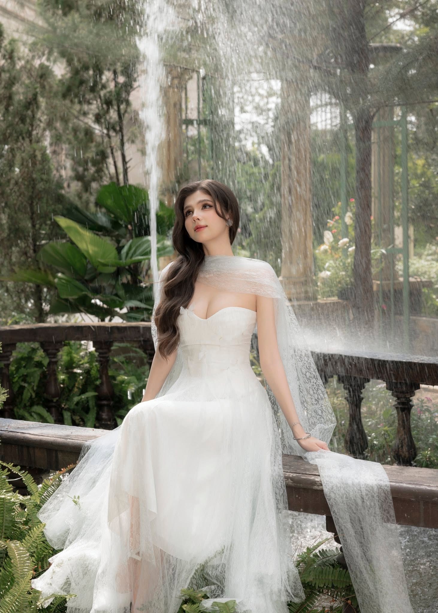 Đầm Athena