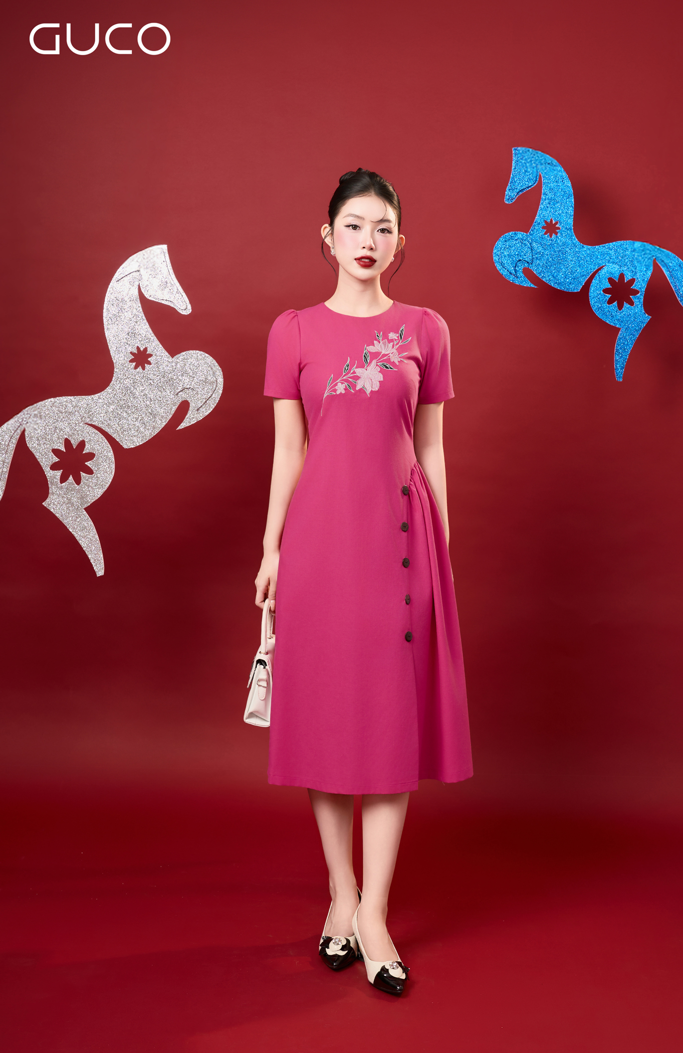 ĐẦM A CỔ TRÒN  THÊU HOA TRƯỚC NGỰC - HỒNG_thumbnail_3