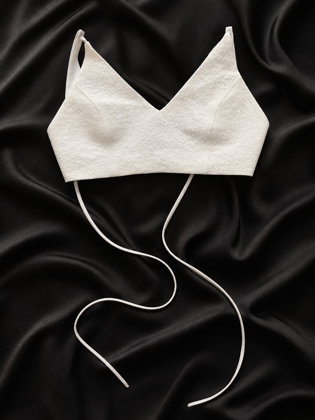 FINE STRAP TOP