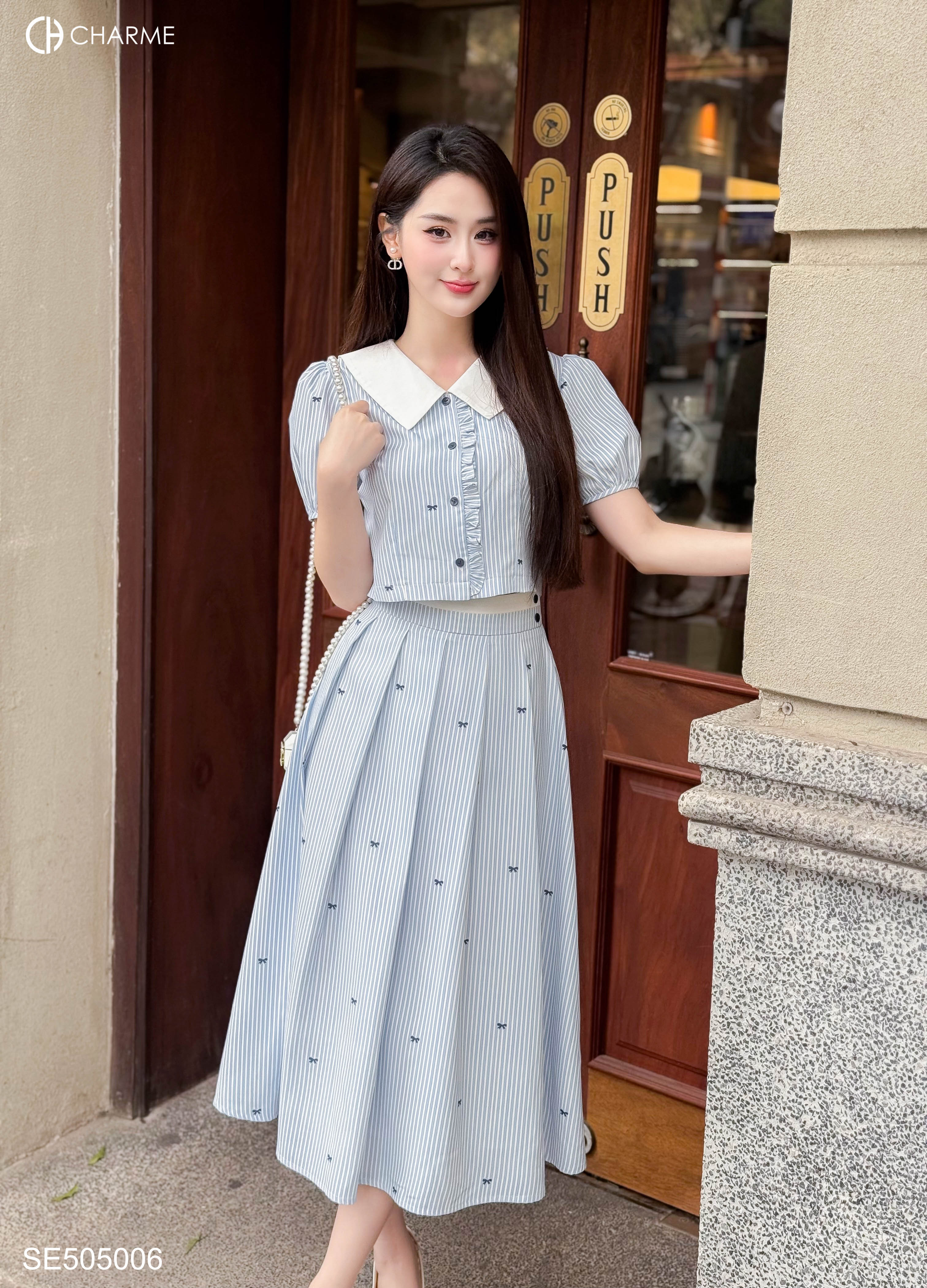 Set áo sơ mi cổ V chân váy xòe_thumbnail_4