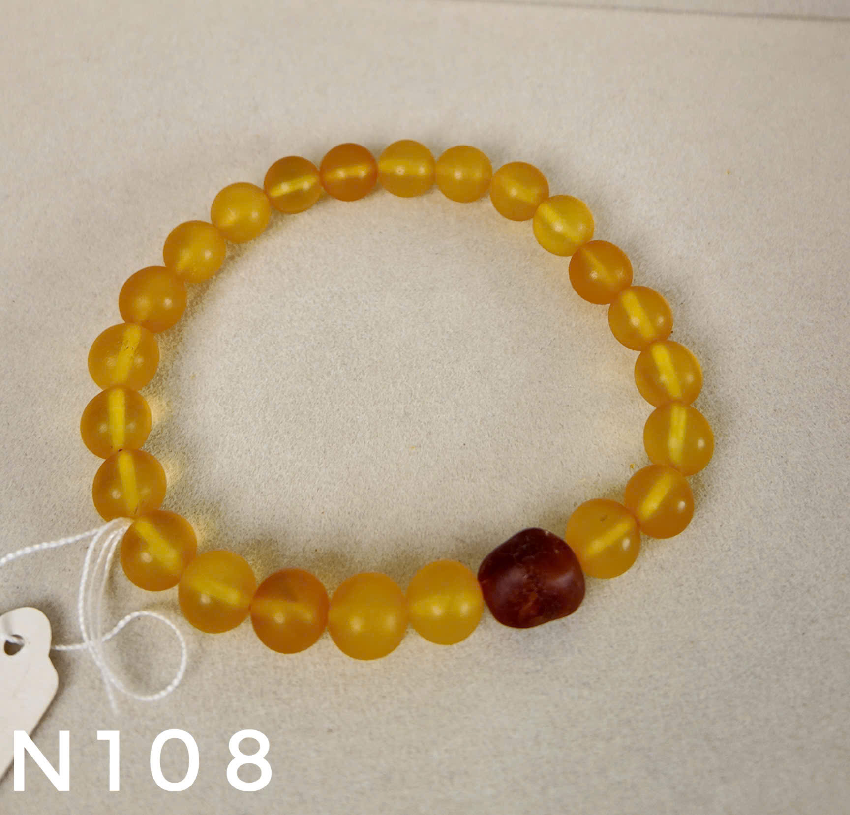 Vòng Tay Hổ Phách Mật Lạp Mix Giọt Huyết Thô – N108