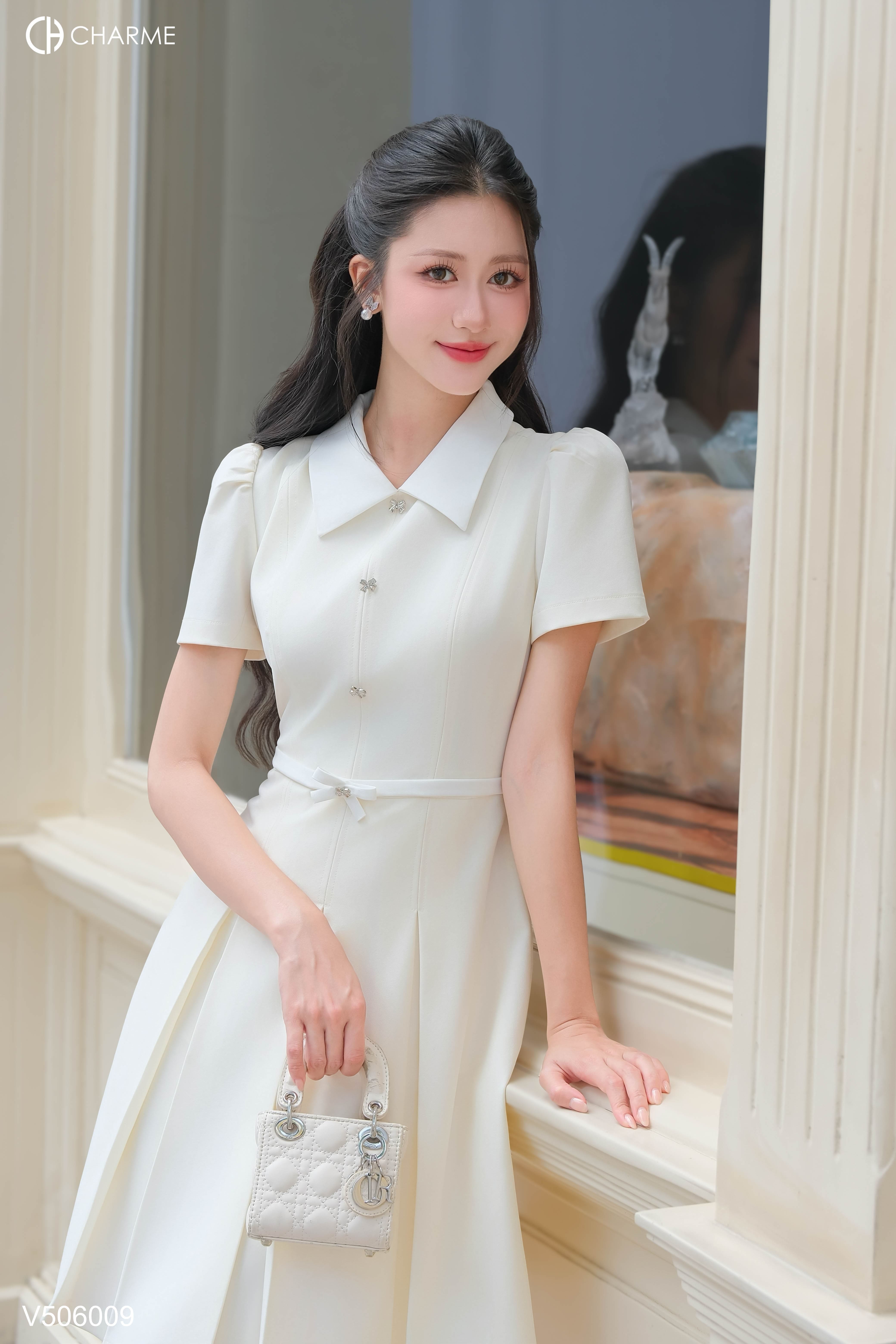 Váy liền phối cổ V nơ eo 506009_thumbnail_3
