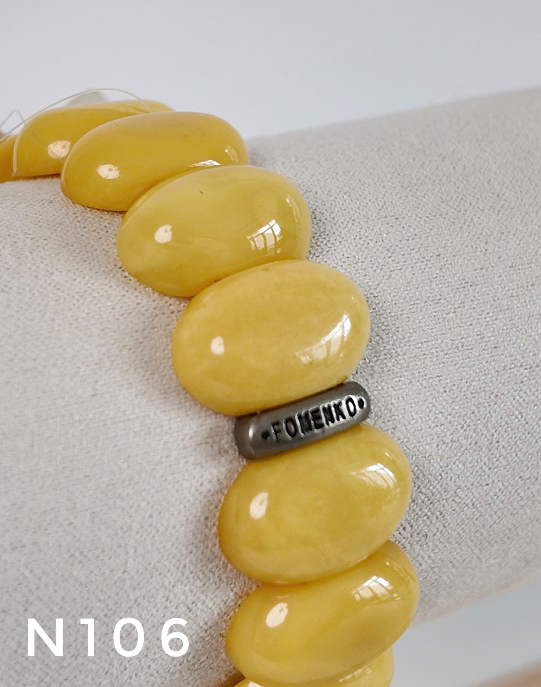 Lắc Tay Hổ Phách Vàng Lạp Bản Oval Bóng – N106