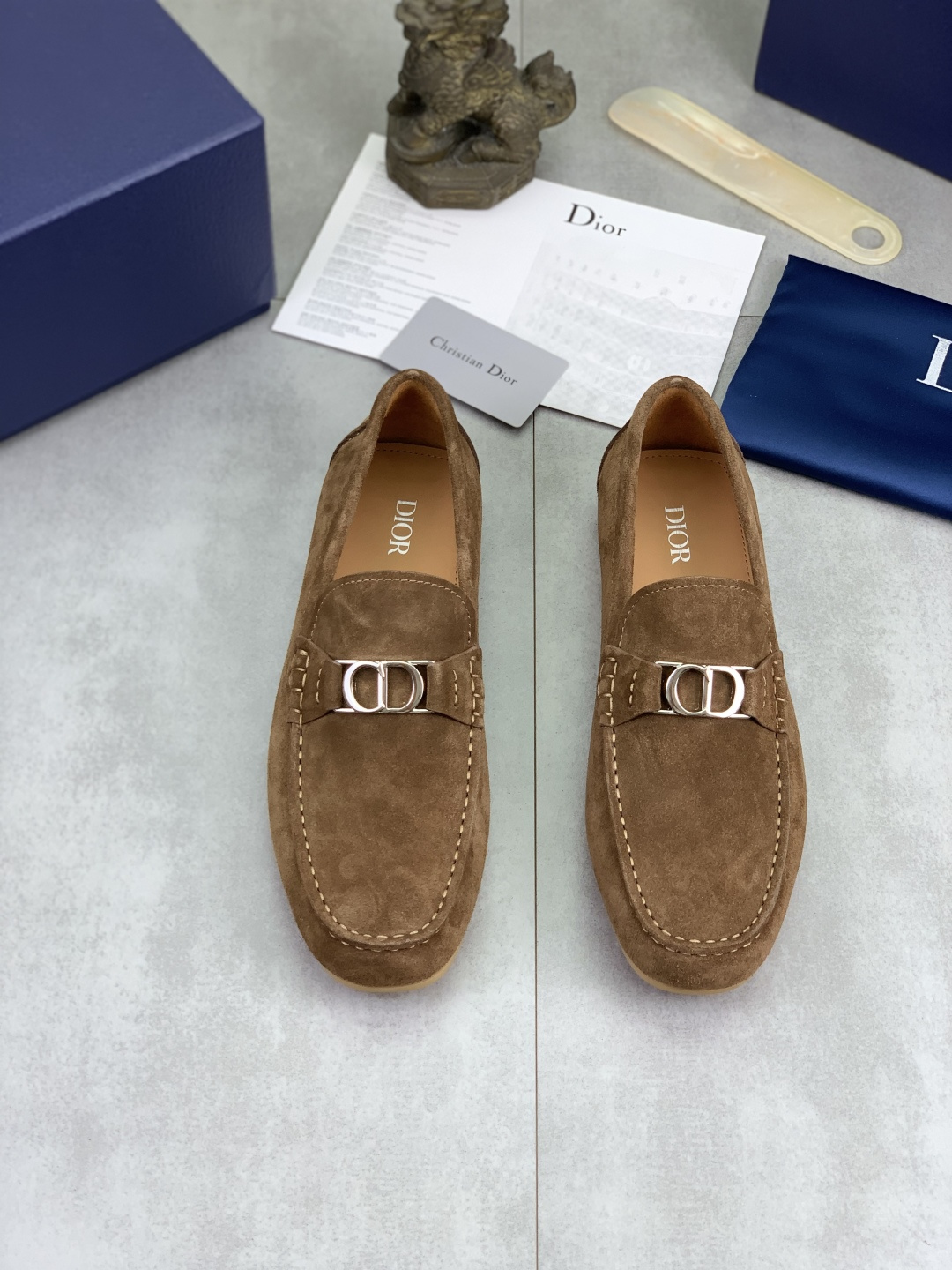 Giày Moca Dior