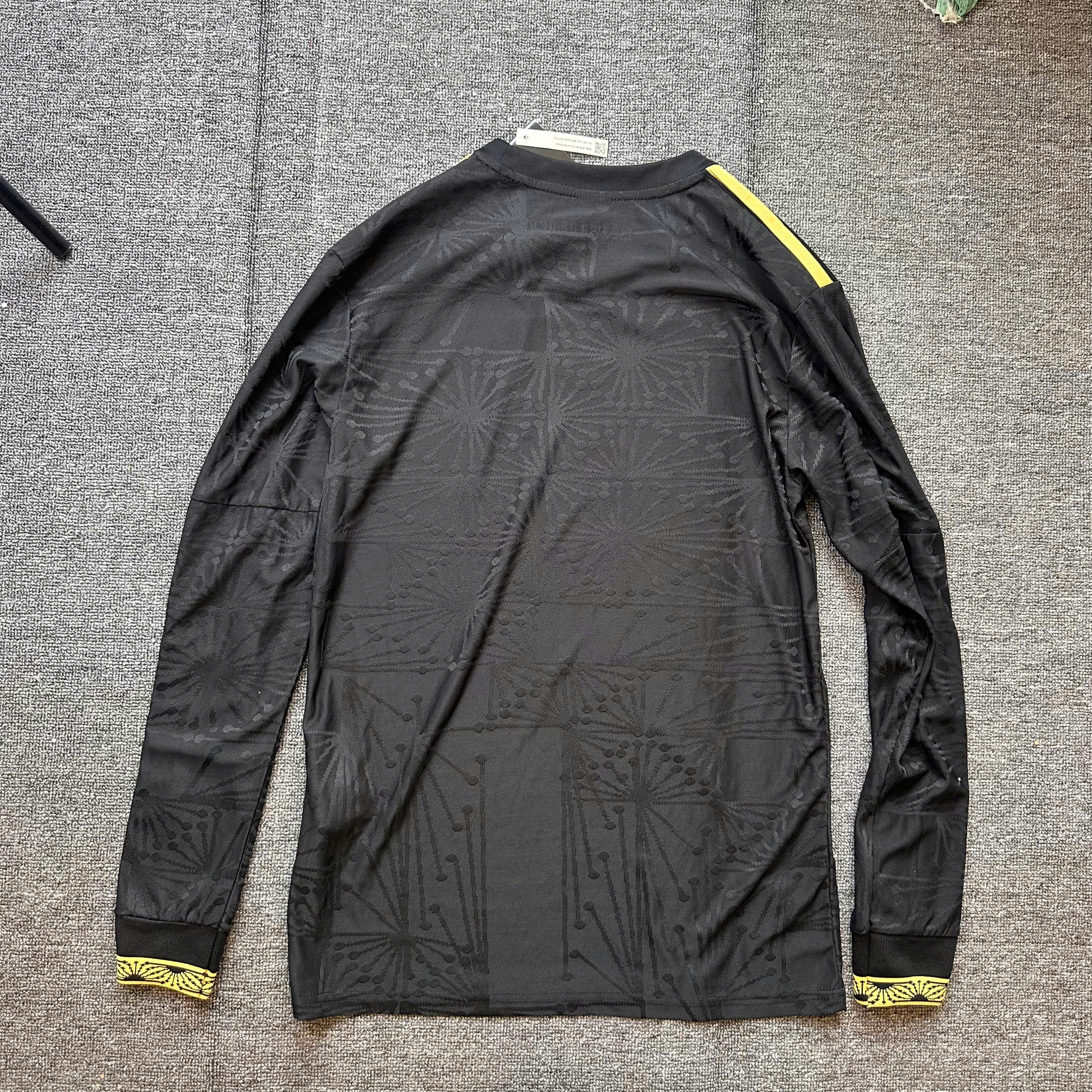 SALE 12 - Size: S