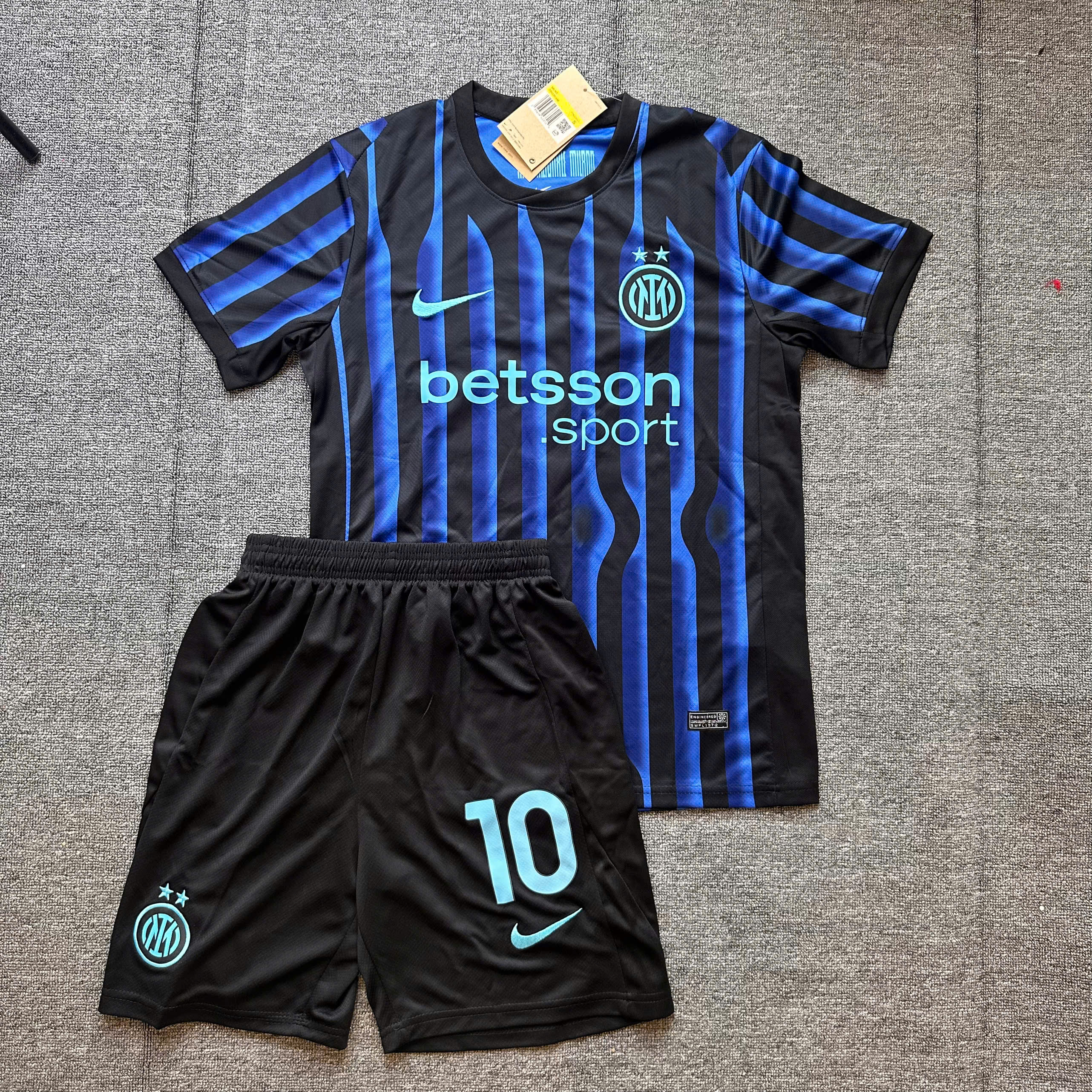 SALE 53 - Size: S