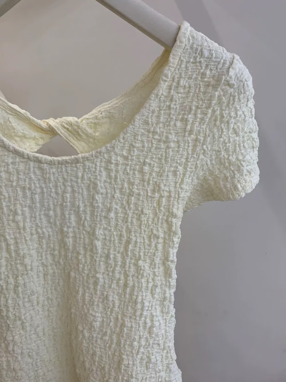 Lucas - Áo len mongtoghi cộc tay cổ tròn trơn basic xoắn và cutout lưng_thumbnail_5