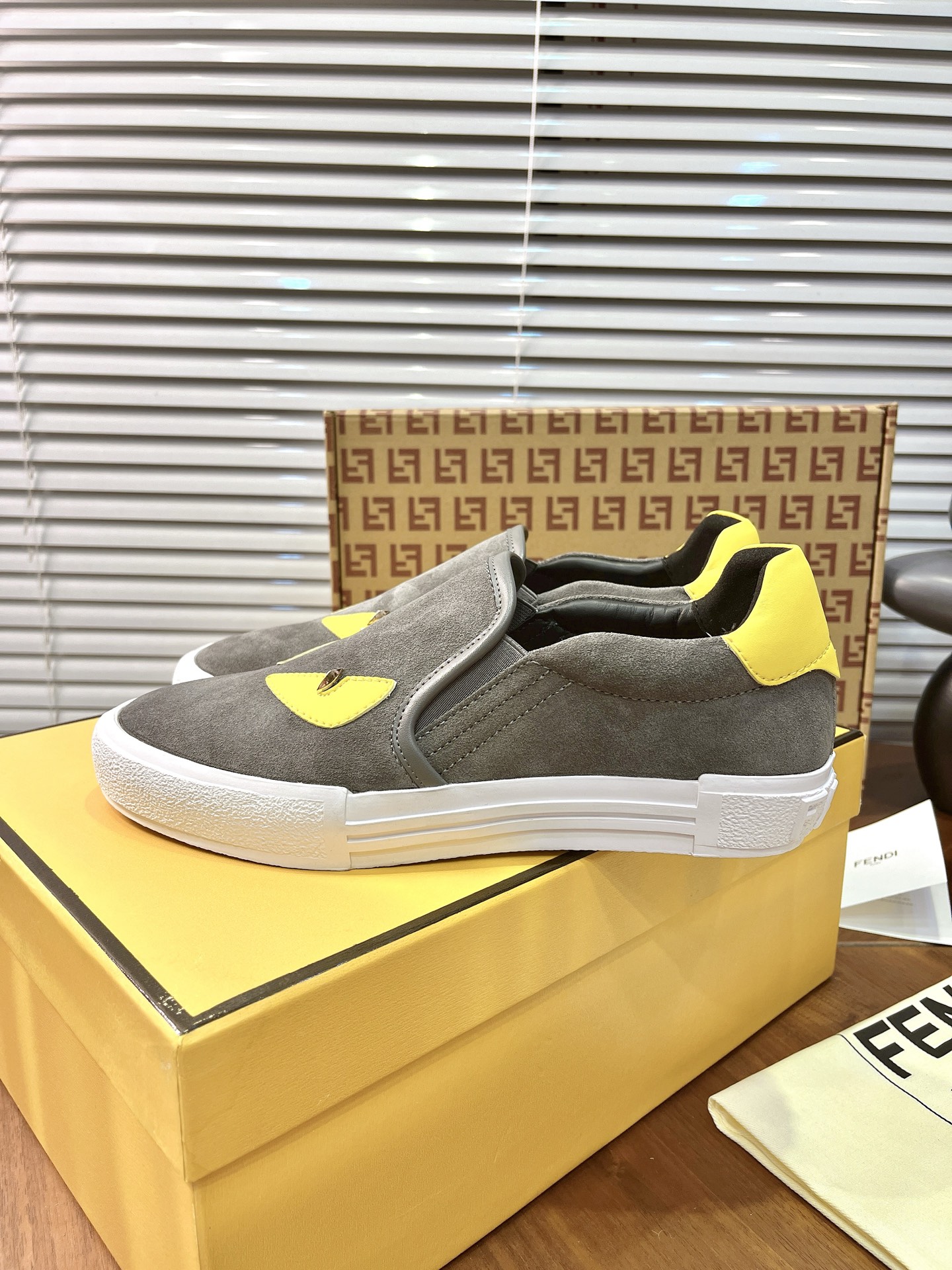 Giày Slipon Fendi_thumbnail_7