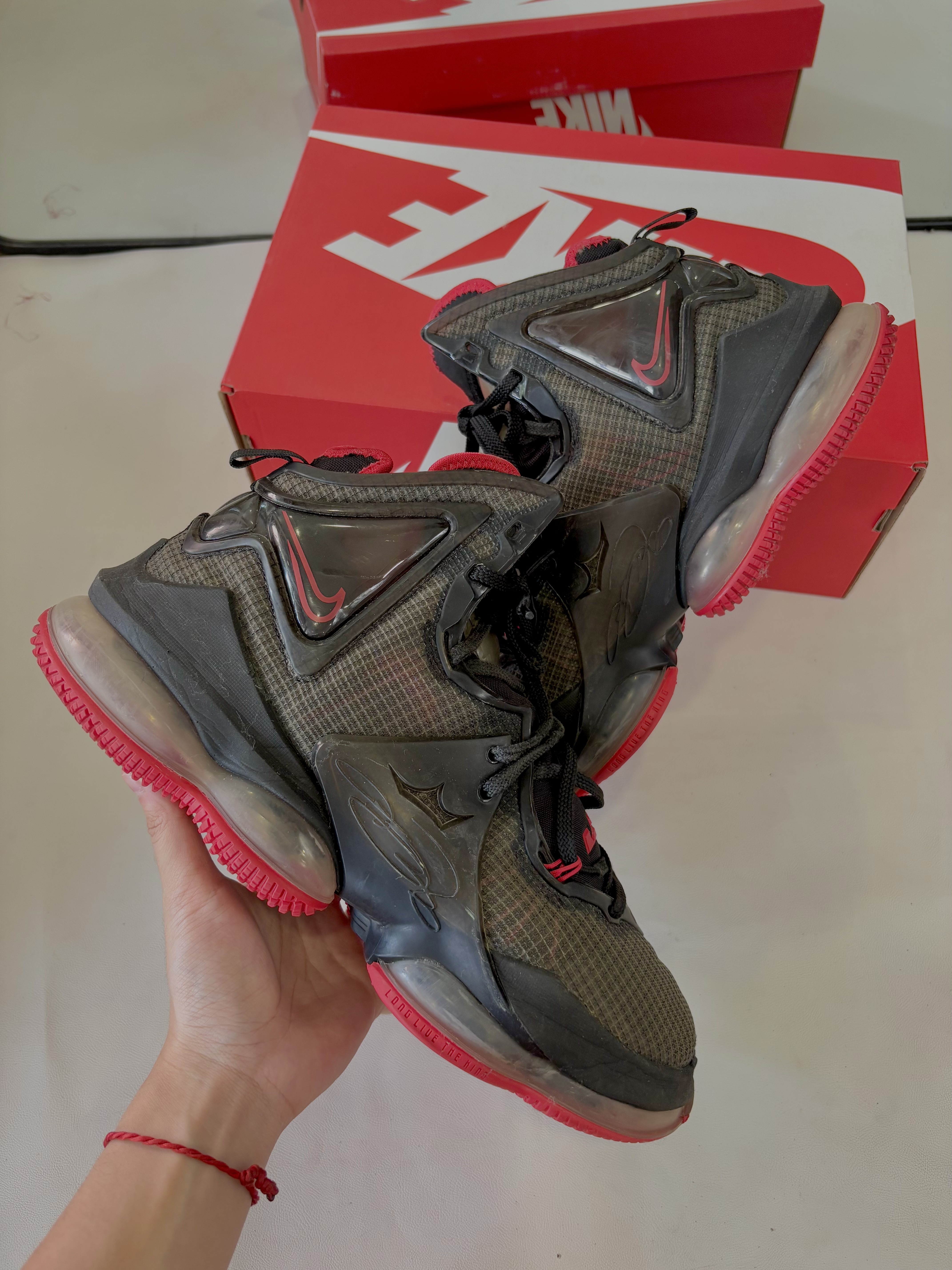 Nike LeBron 19 DC9338-001