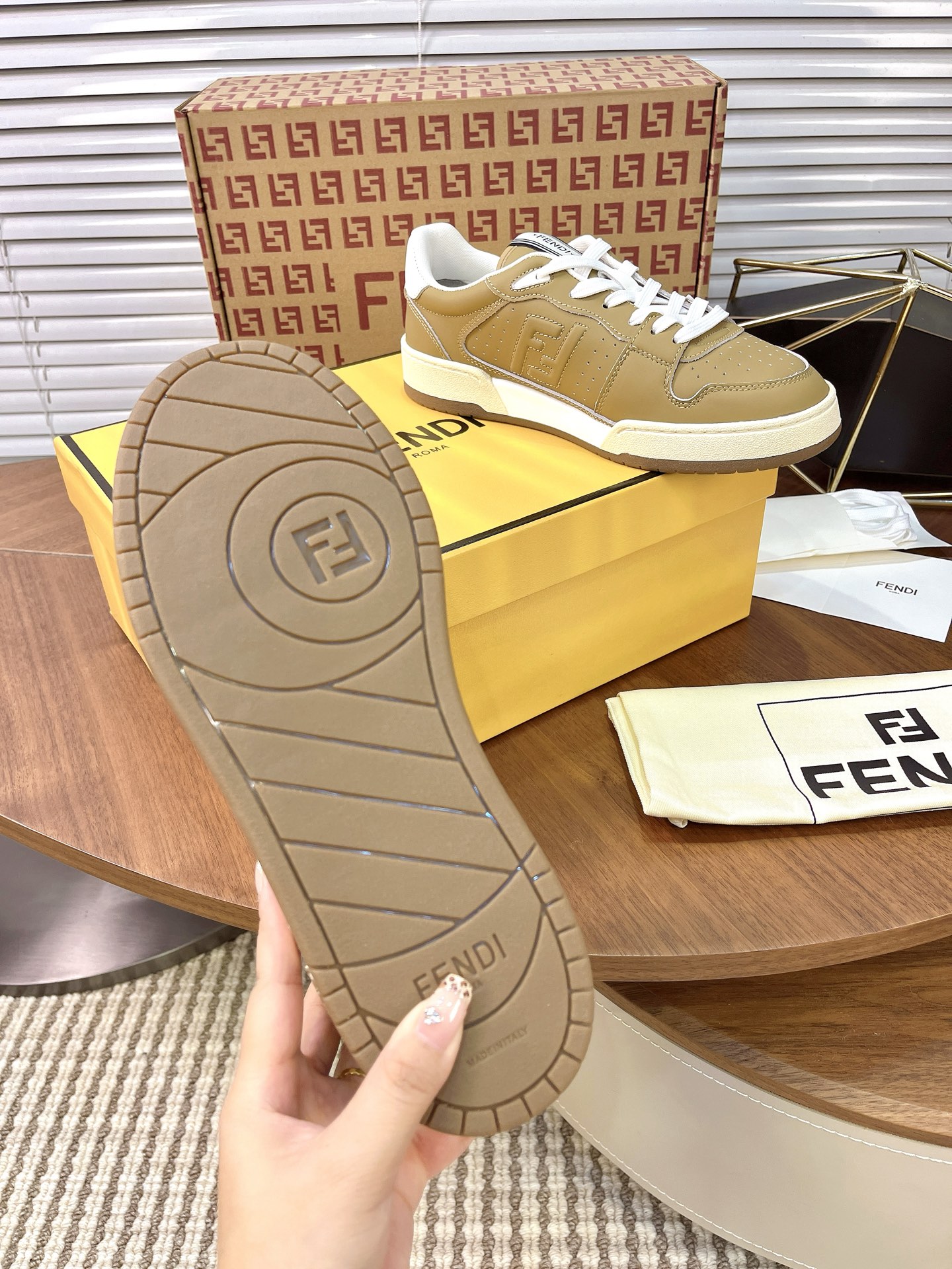 Giày Fendi_thumbnail_4
