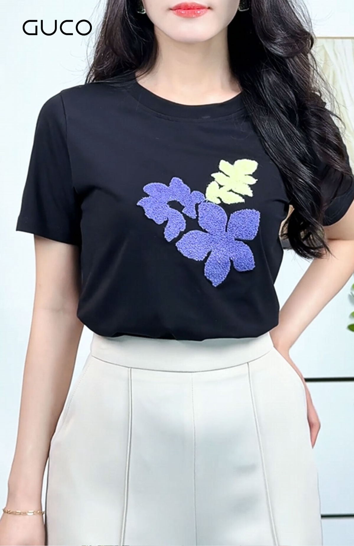 ÁO THUN TAY NGẮN HOA THÊU - ĐEN_thumbnail_2