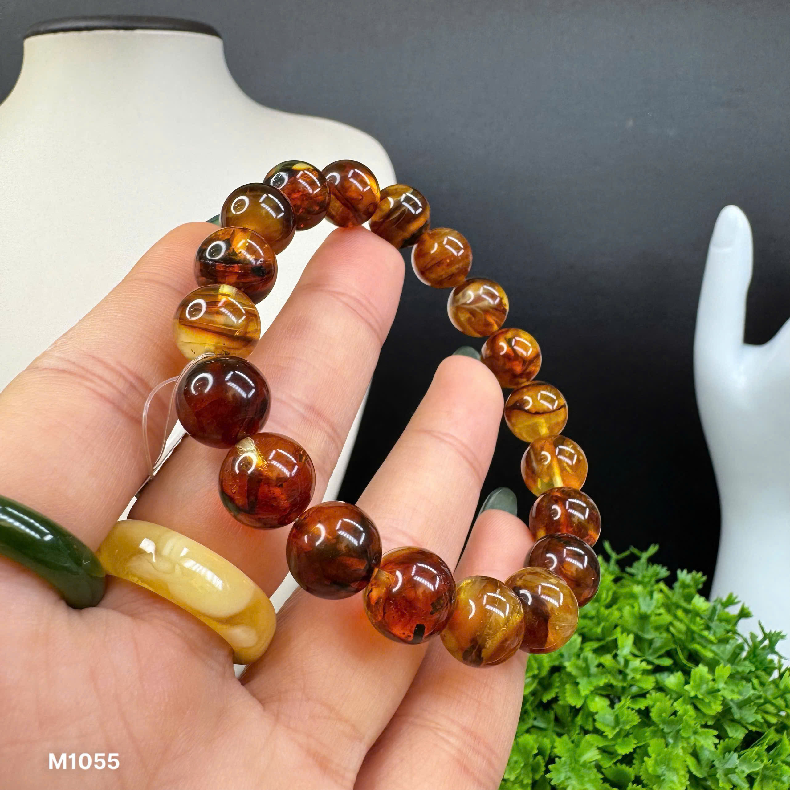 Lắc Tay Hổ Phách Khảm Trai Ánh Đỏ- M1055_thumbnail_1