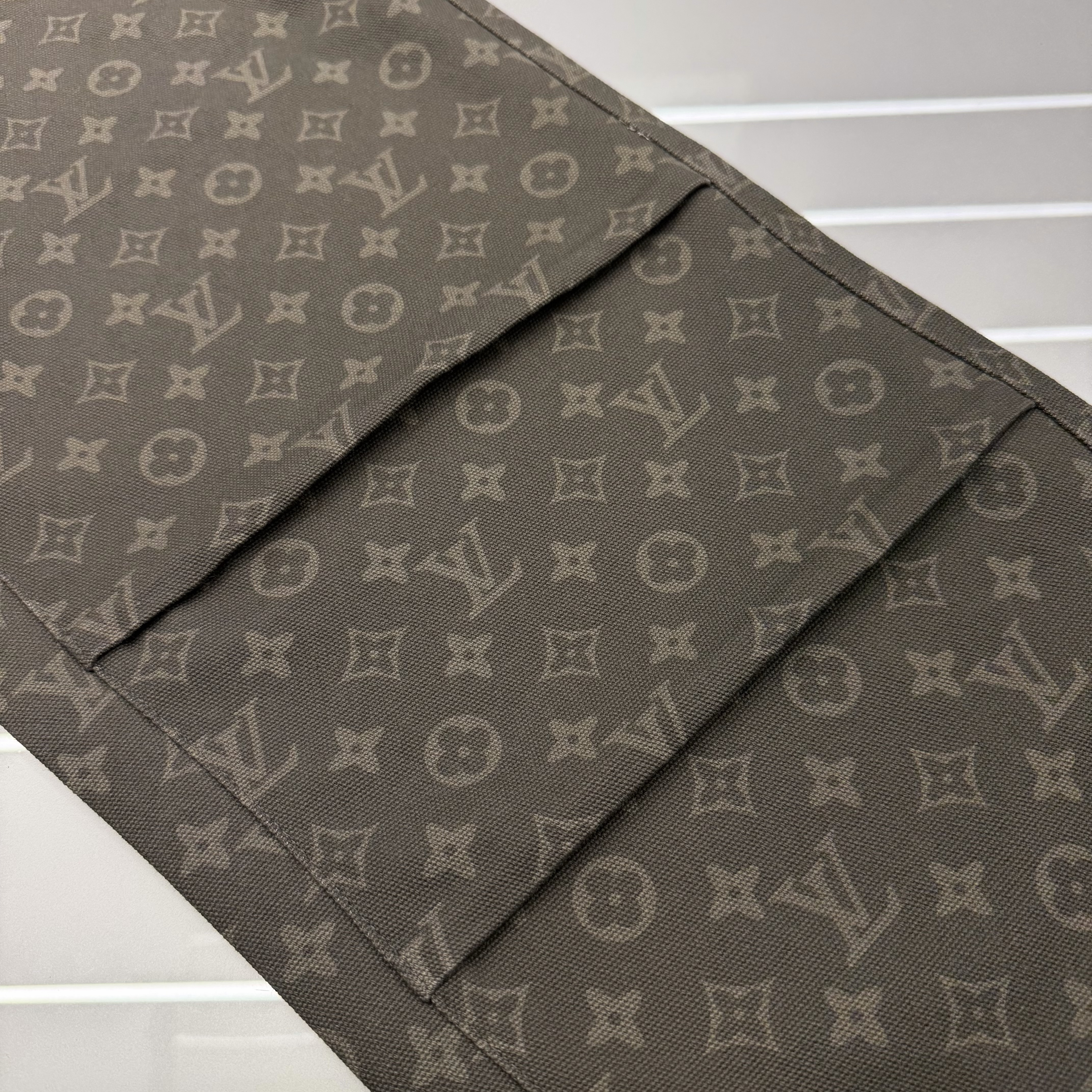 Quần LV _thumbnail_0