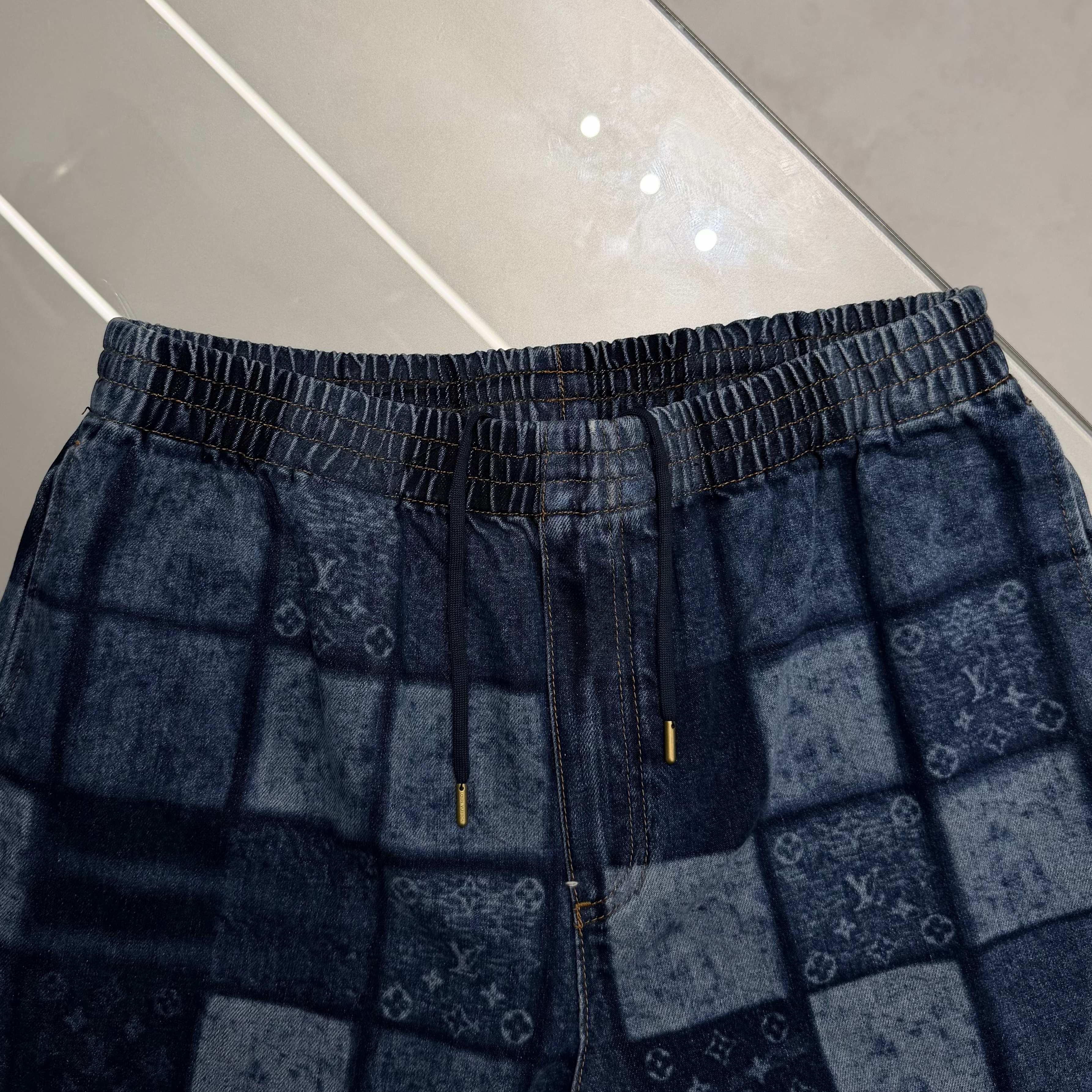 Quần Short LV_thumbnail_2