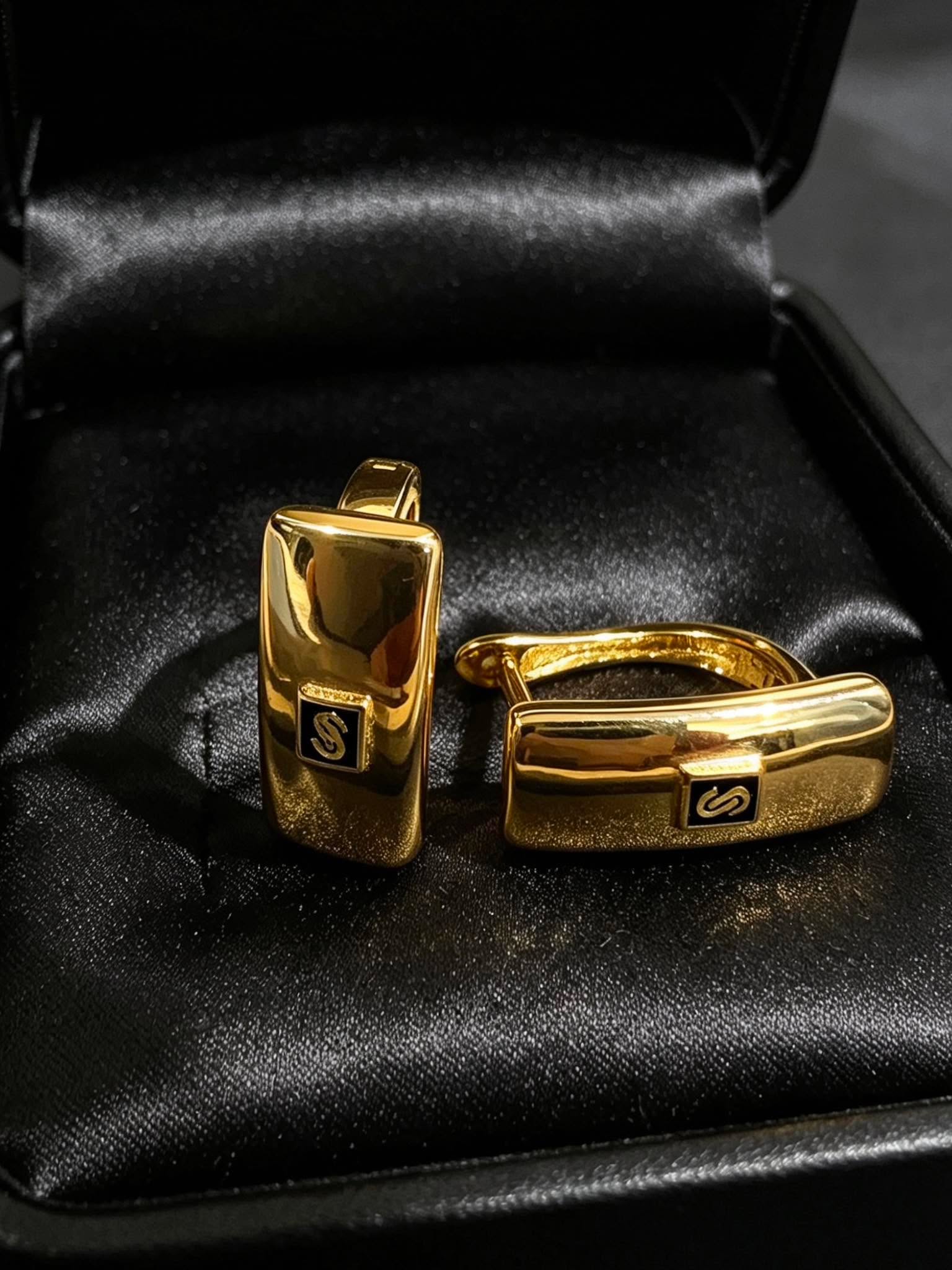MONACO CLIP EARRING